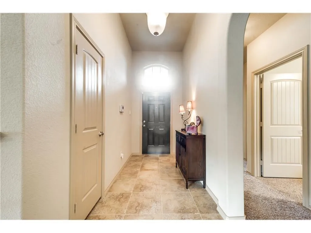 Single Family Residence For Rent in Tarrant County , 313 Delgany Trail, Fort Worth, Texas 76052, 4 Bedroom, 2 Bathroom, 2 Garage spaces, 1,793 Sqft, built in 2015, mls#21358786, Real Estate Agent in Fort Worth, Homes For Rent in Tarrant county, Homes For Rent in Fort Worth, Realtor in Fort Worth Texas, Real Estate Brokerage Independent Realty Texas, Luminita Cordes Realtor