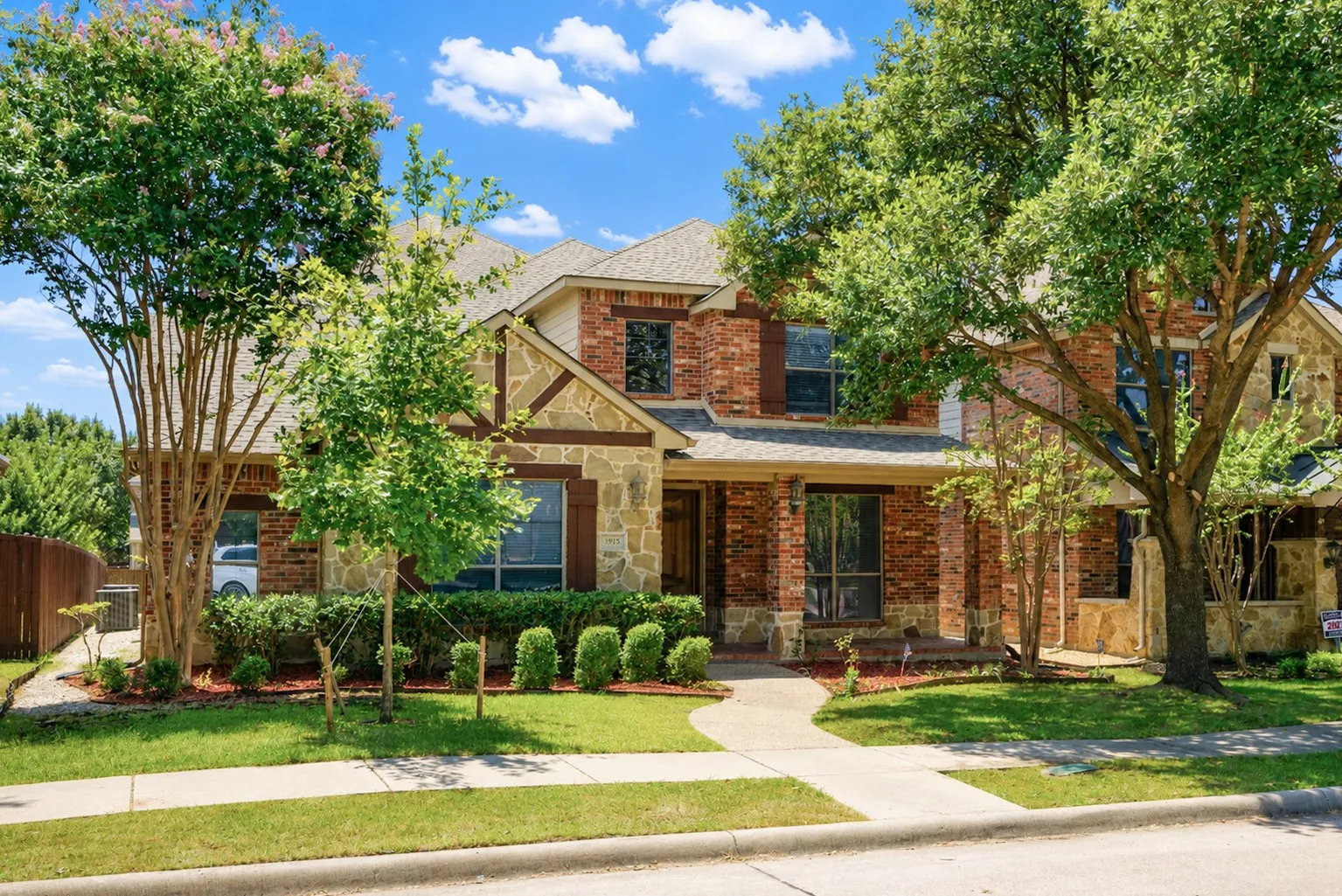 Single Family Residence For Sale in Collin County , 1915 Kirby Lane, Allen, Texas 75013, 5 Bedroom, 3 Bathroom, 2 Garage spaces, 3,270 Sqft, built in 2006, mls#21356547, Real Estate Agent in Allen, Homes For Sale in Collin county, Homes For Sale in Allen, Realtor in Allen Texas, Real Estate Brokerage Independent Realty Texas, Luminita Cordes Realtor