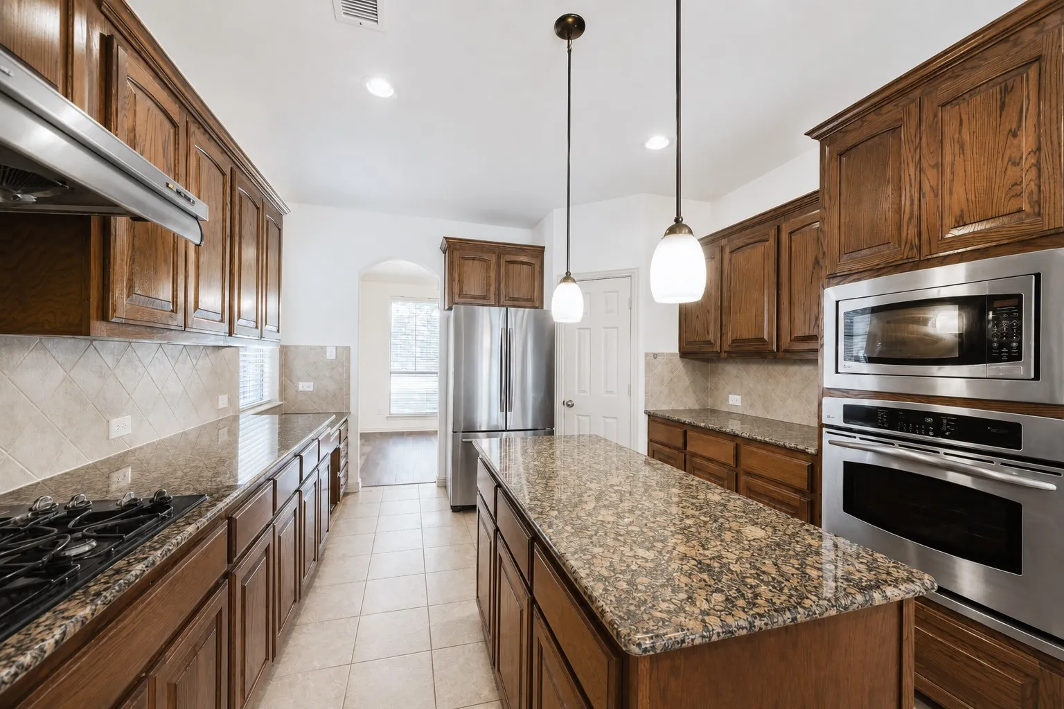 Single Family Residence For Sale in Collin County , 1915 Kirby Lane, Allen, Texas 75013, 5 Bedroom, 3 Bathroom, 2 Garage spaces, 3,270 Sqft, built in 2006, mls#21356547, Real Estate Agent in Allen, Homes For Sale in Collin county, Homes For Sale in Allen, Realtor in Allen Texas, Real Estate Brokerage Independent Realty Texas, Luminita Cordes Realtor