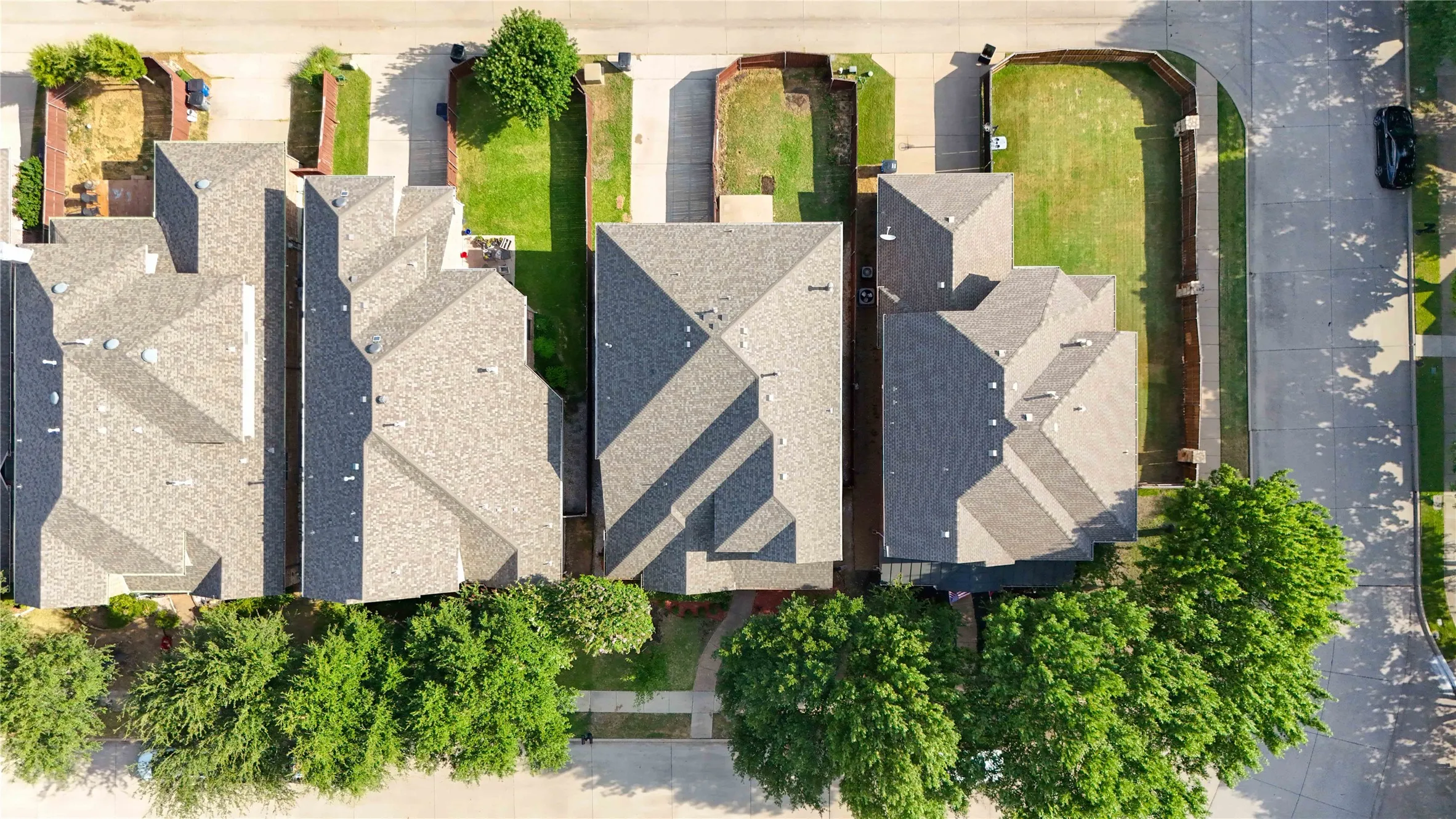 Single Family Residence For Sale in Collin County , 1915 Kirby Lane, Allen, Texas 75013, 5 Bedroom, 3 Bathroom, 2 Garage spaces, 3,270 Sqft, built in 2006, mls#21356547, Real Estate Agent in Allen, Homes For Sale in Collin county, Homes For Sale in Allen, Realtor in Allen Texas, Real Estate Brokerage Independent Realty Texas, Luminita Cordes Realtor