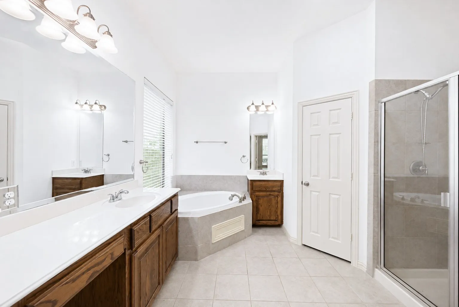 Single Family Residence For Sale in Collin County , 1915 Kirby Lane, Allen, Texas 75013, 5 Bedroom, 3 Bathroom, 2 Garage spaces, 3,270 Sqft, built in 2006, mls#21356547, Real Estate Agent in Allen, Homes For Sale in Collin county, Homes For Sale in Allen, Realtor in Allen Texas, Real Estate Brokerage Independent Realty Texas, Luminita Cordes Realtor