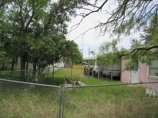 Mobile Home For Sale in Brown County , 3210 Captains Cove, May, Texas 76857, 3 Bedroom, 1 Bathroom, Garage spaces, 924 Sqft, built in 2009, Price $24,900, mls#21358900, Real Estate Agent in May, Homes For Sale in Brown county, Homes For Sale in May, Realtor in May Texas, Real Estate Brokerage Independent Realty Texas, Luminita Cordes Realtor