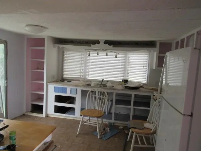 Mobile Home For Sale in Brown County , 3210 Captains Cove, May, Texas 76857, 3 Bedroom, 1 Bathroom, Garage spaces, 924 Sqft, built in 2009, Price $24,900, mls#21358900, Real Estate Agent in May, Homes For Sale in Brown county, Homes For Sale in May, Realtor in May Texas, Real Estate Brokerage Independent Realty Texas, Luminita Cordes Realtor