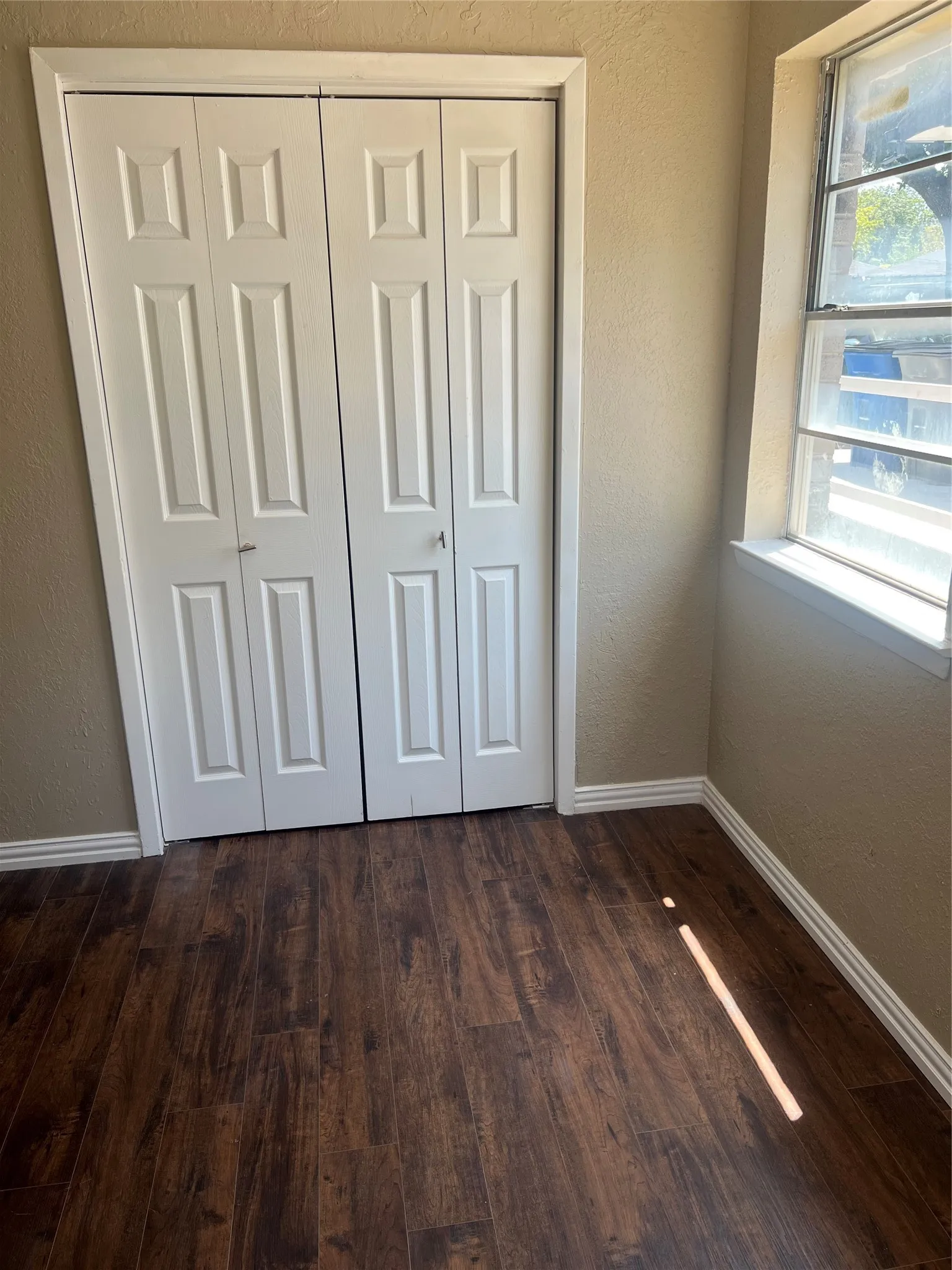 Single Family Residence For Sale in Dallas County , 5809 Trio Lane, Dallas, Texas 75241, 4 Bedroom, 2 Bathroom, Garage spaces, 1,299 Sqft, built in 1959, mls#21358888, Real Estate Agent in Dallas, Homes For Sale in Dallas county, Homes For Sale in Dallas, Realtor in Dallas Texas, Real Estate Brokerage Independent Realty Texas, Luminita Cordes Realtor