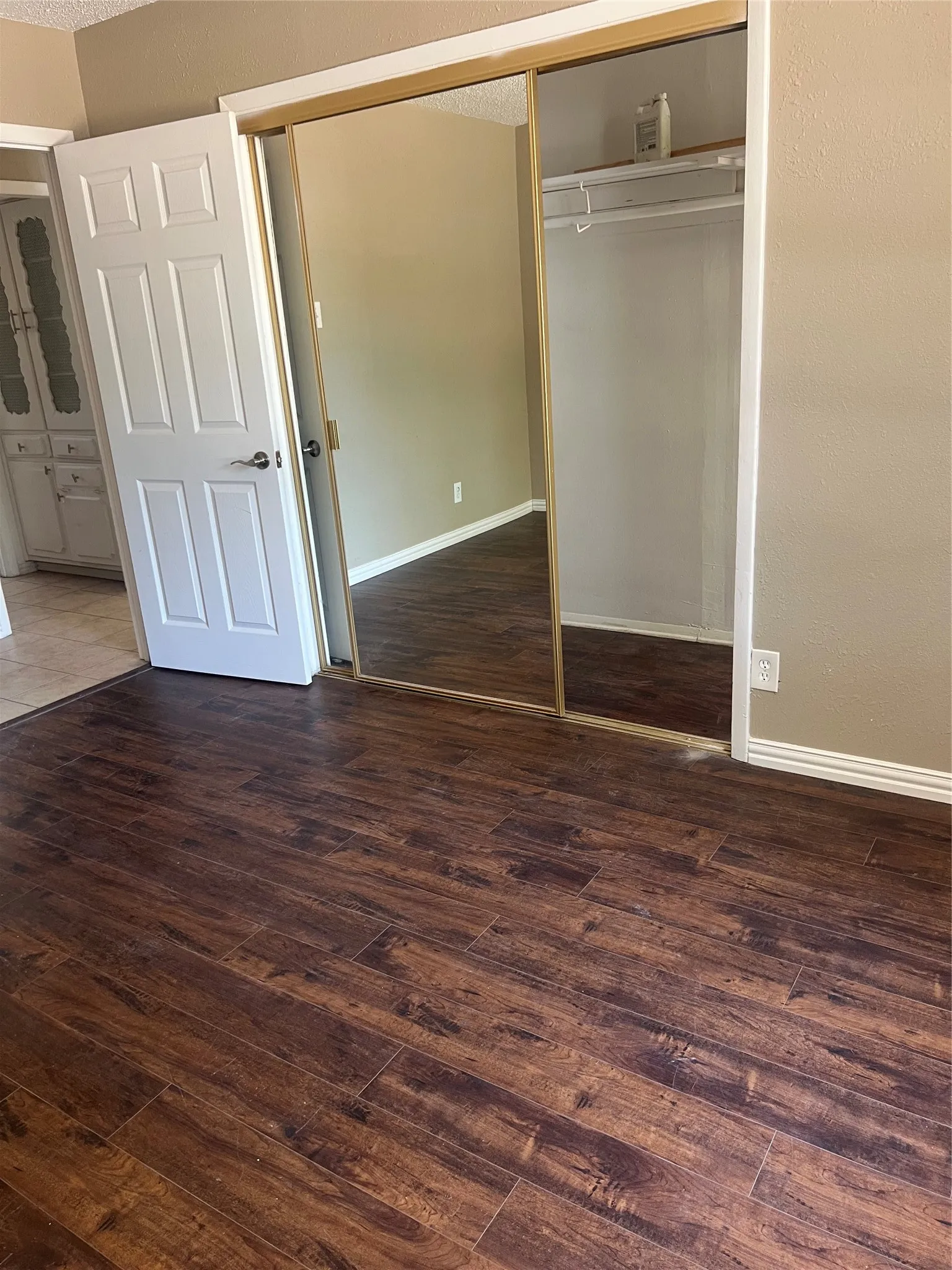 Single Family Residence For Sale in Dallas County , 5809 Trio Lane, Dallas, Texas 75241, 4 Bedroom, 2 Bathroom, Garage spaces, 1,299 Sqft, built in 1959, mls#21358888, Real Estate Agent in Dallas, Homes For Sale in Dallas county, Homes For Sale in Dallas, Realtor in Dallas Texas, Real Estate Brokerage Independent Realty Texas, Luminita Cordes Realtor