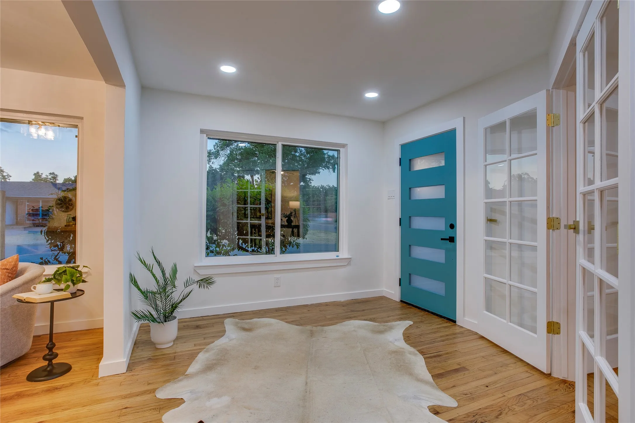 Single Family Residence For Sale in Dallas County , 1807 S Vernon Avenue, Dallas, Texas 75224, 4 Bedroom, 2 Bathroom, 2 Garage spaces, 2,037 Sqft, built in 1950, mls#21355673, Real Estate Agent in Dallas, Homes For Sale in Dallas county, Homes For Sale in Dallas, Realtor in Dallas Texas, Real Estate Brokerage Independent Realty Texas, Luminita Cordes Realtor