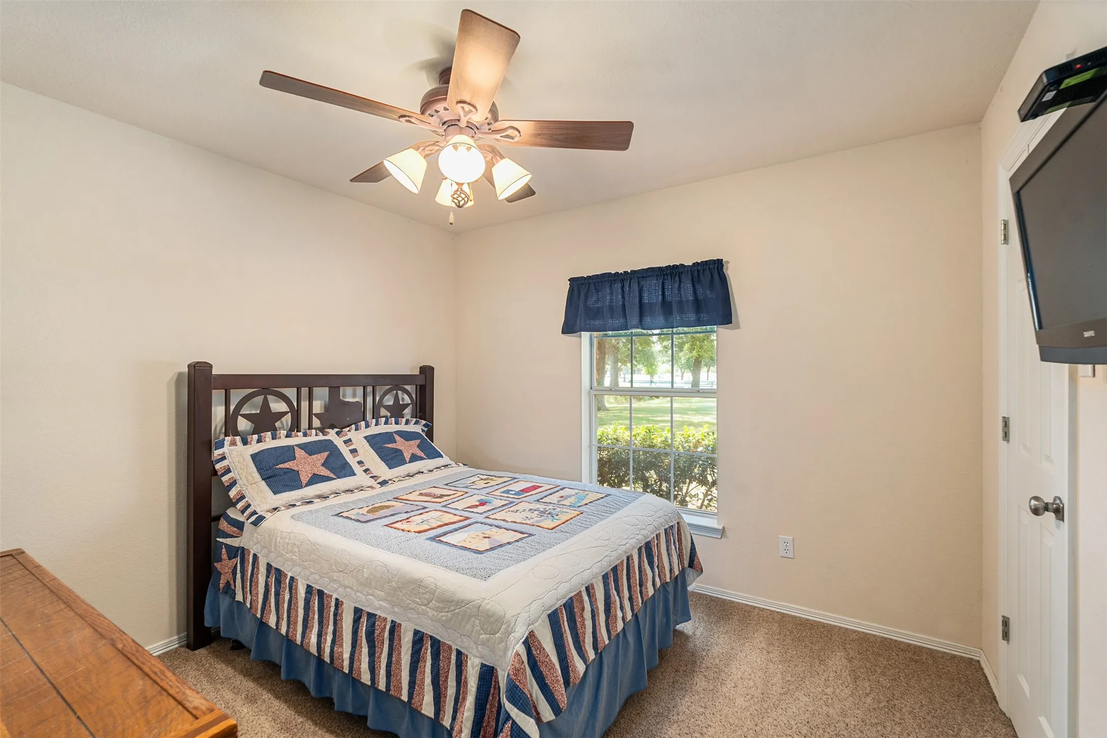 Single Family Residence For Sale in Kaufman County , 17325 County Road 4067, Kemp, Texas 75143, 3 Bedroom, 3 Bathroom, 2 Garage spaces, 1,997 Sqft, built in 1996, mls#21358808, Real Estate Agent in Kemp, Homes For Sale in Kaufman county, Homes For Sale in Kemp, Realtor in Kemp Texas, Real Estate Brokerage Independent Realty Texas, Luminita Cordes Realtor