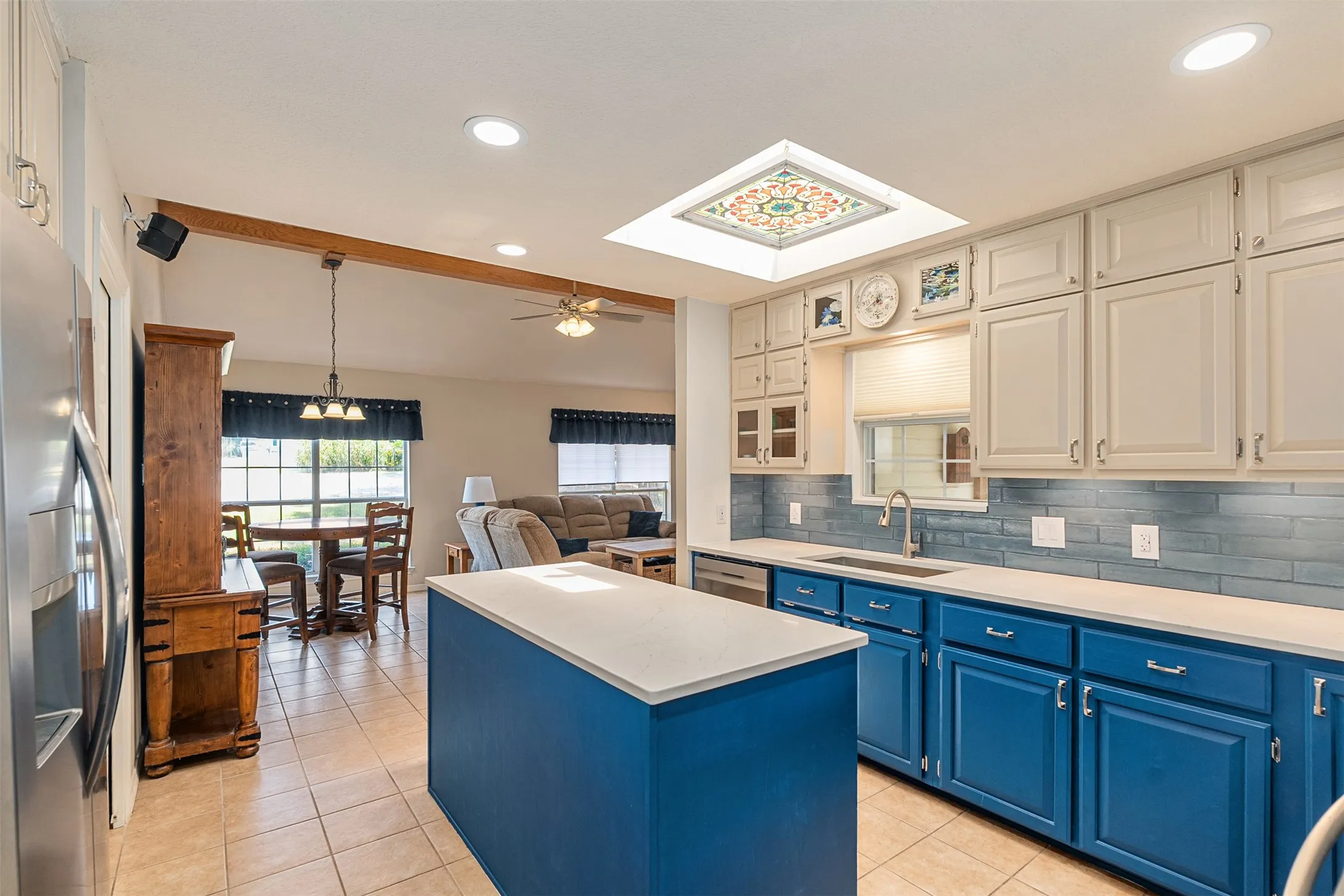 Single Family Residence For Sale in Kaufman County , 17325 County Road 4067, Kemp, Texas 75143, 3 Bedroom, 3 Bathroom, 2 Garage spaces, 1,997 Sqft, built in 1996, mls#21358808, Real Estate Agent in Kemp, Homes For Sale in Kaufman county, Homes For Sale in Kemp, Realtor in Kemp Texas, Real Estate Brokerage Independent Realty Texas, Luminita Cordes Realtor