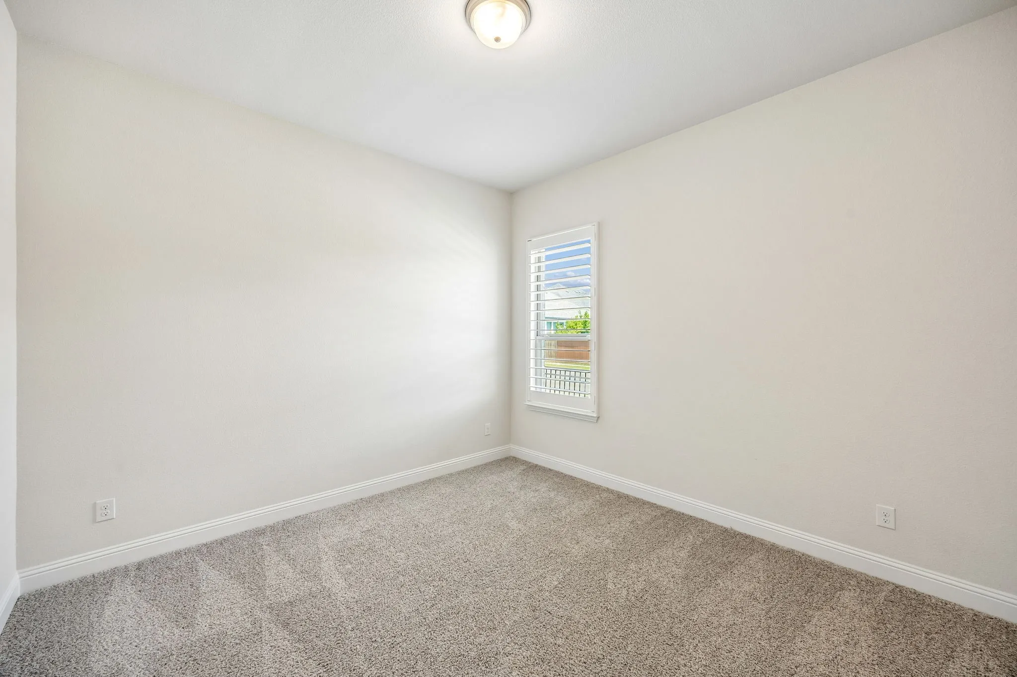 Single Family Residence For Sale in Collin County , 1739 Ellington Drive, Celina, Texas 75009, 4 Bedroom, 4 Bathroom, 3 Garage spaces, 2,520 Sqft, built in 2020, mls#21357643, Real Estate Agent in Celina, Homes For Sale in Collin county, Homes For Sale in Celina, Realtor in Celina Texas, Real Estate Brokerage Independent Realty Texas, Luminita Cordes Realtor