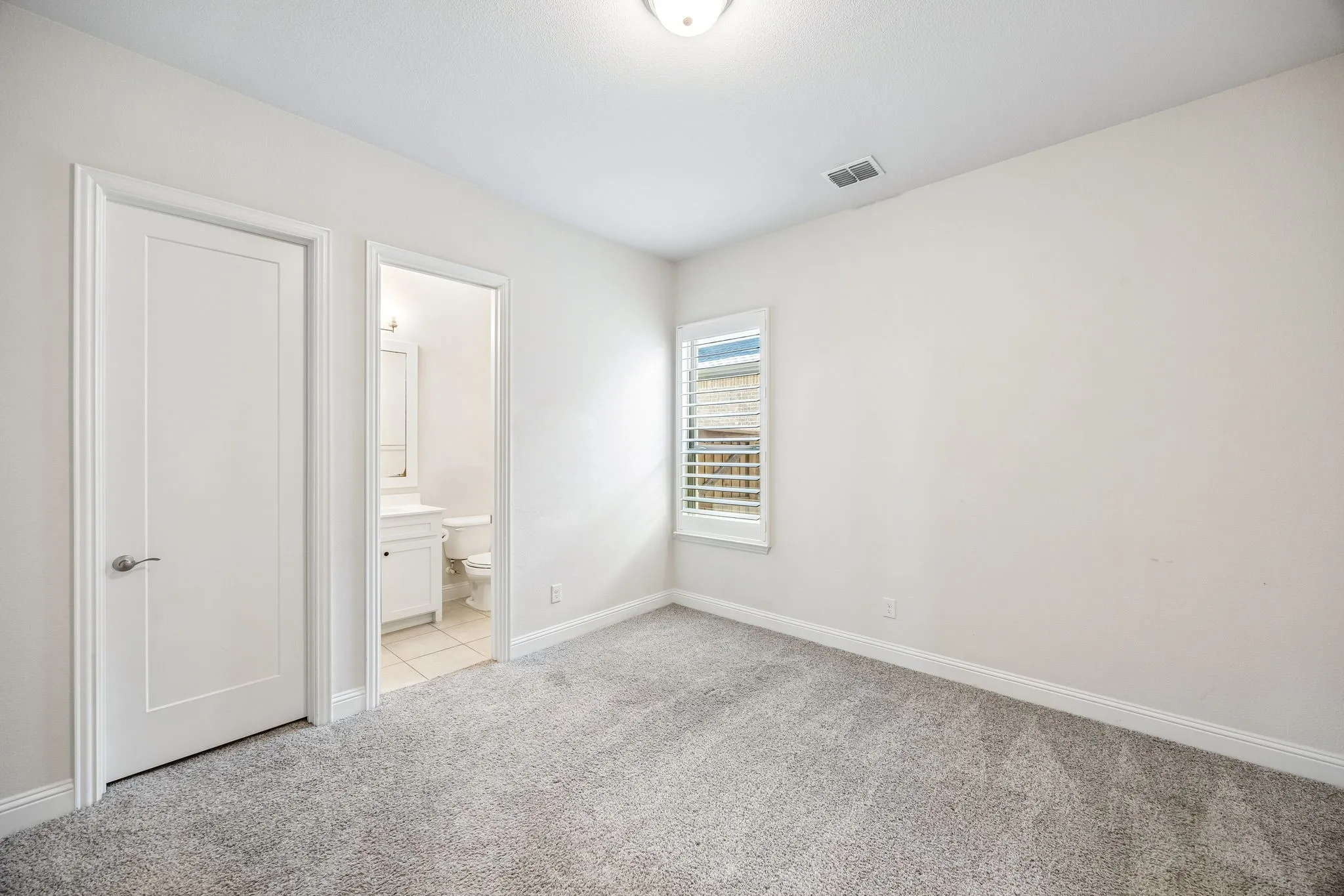 Single Family Residence For Sale in Collin County , 1739 Ellington Drive, Celina, Texas 75009, 4 Bedroom, 4 Bathroom, 3 Garage spaces, 2,520 Sqft, built in 2020, mls#21357643, Real Estate Agent in Celina, Homes For Sale in Collin county, Homes For Sale in Celina, Realtor in Celina Texas, Real Estate Brokerage Independent Realty Texas, Luminita Cordes Realtor