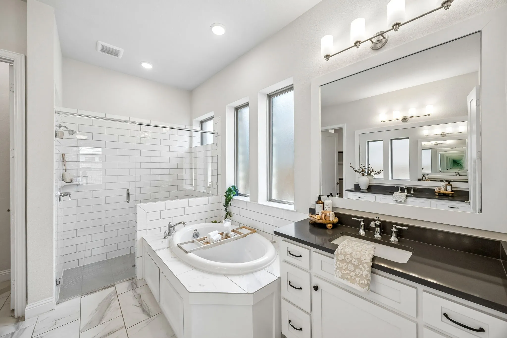 Single Family Residence For Sale in Collin County , 1739 Ellington Drive, Celina, Texas 75009, 4 Bedroom, 4 Bathroom, 3 Garage spaces, 2,520 Sqft, built in 2020, mls#21357643, Real Estate Agent in Celina, Homes For Sale in Collin county, Homes For Sale in Celina, Realtor in Celina Texas, Real Estate Brokerage Independent Realty Texas, Luminita Cordes Realtor