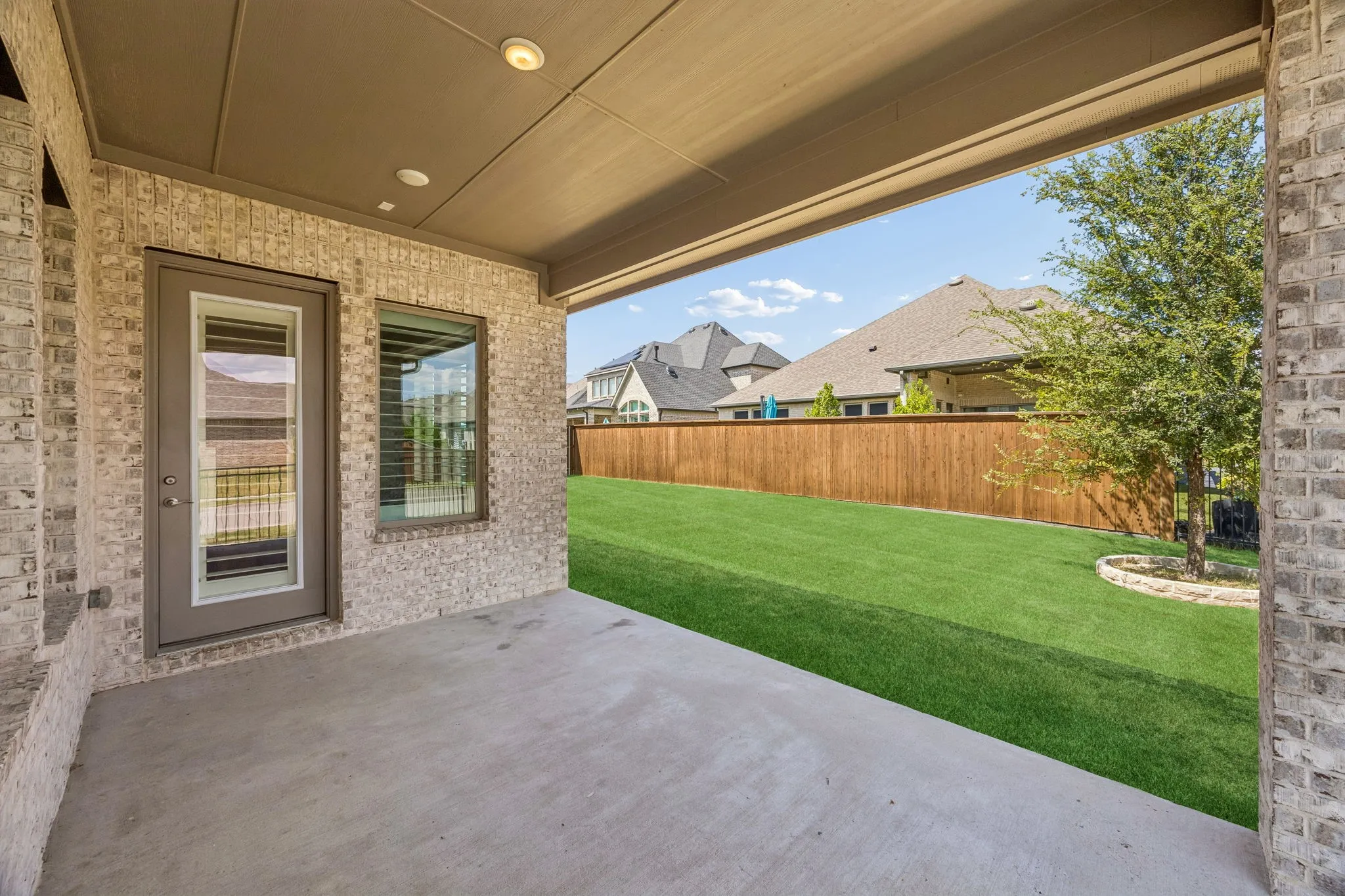 Single Family Residence For Sale in Collin County , 1739 Ellington Drive, Celina, Texas 75009, 4 Bedroom, 4 Bathroom, 3 Garage spaces, 2,520 Sqft, built in 2020, mls#21357643, Real Estate Agent in Celina, Homes For Sale in Collin county, Homes For Sale in Celina, Realtor in Celina Texas, Real Estate Brokerage Independent Realty Texas, Luminita Cordes Realtor