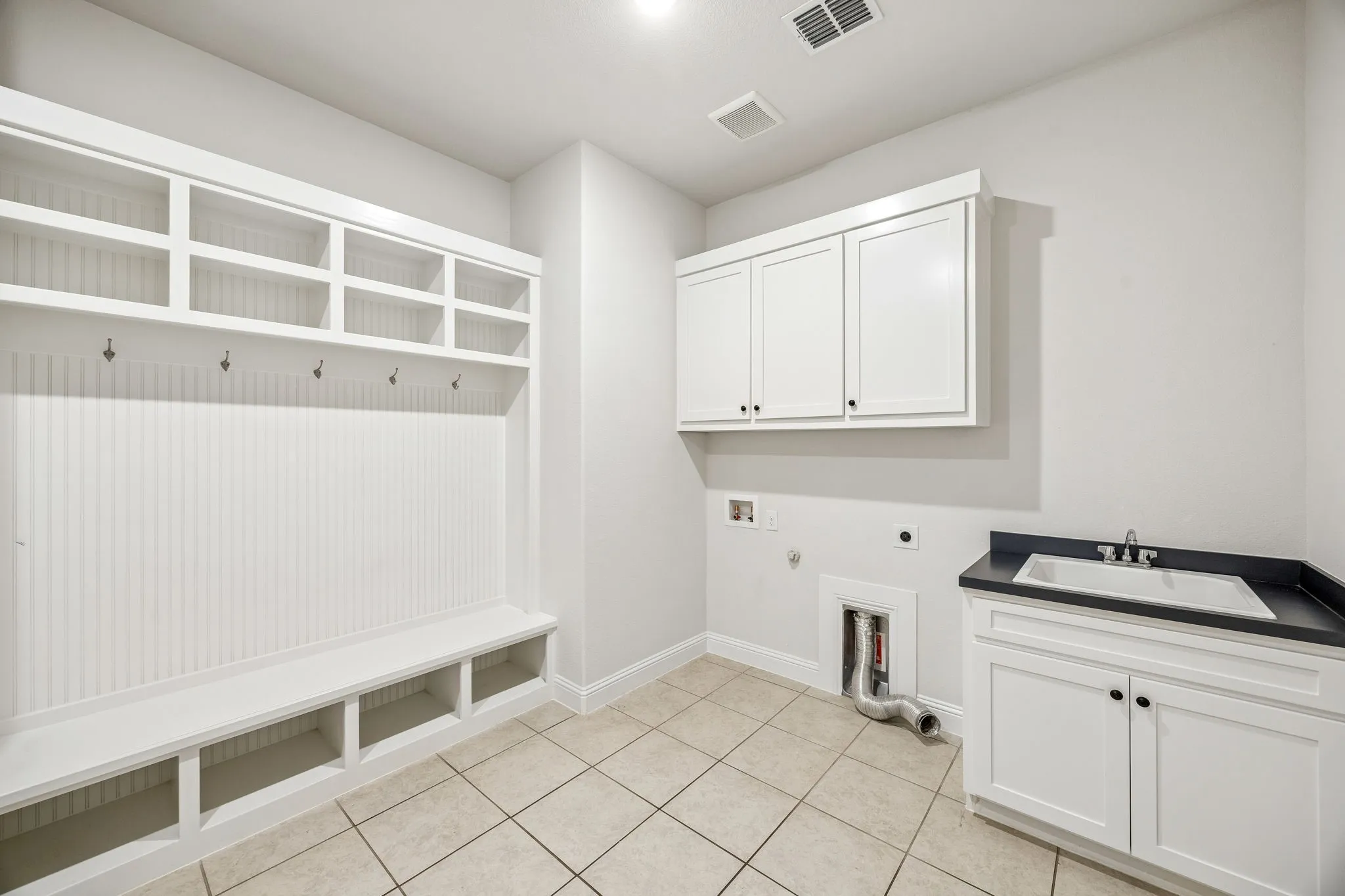 Single Family Residence For Sale in Collin County , 1739 Ellington Drive, Celina, Texas 75009, 4 Bedroom, 4 Bathroom, 3 Garage spaces, 2,520 Sqft, built in 2020, mls#21357643, Real Estate Agent in Celina, Homes For Sale in Collin county, Homes For Sale in Celina, Realtor in Celina Texas, Real Estate Brokerage Independent Realty Texas, Luminita Cordes Realtor