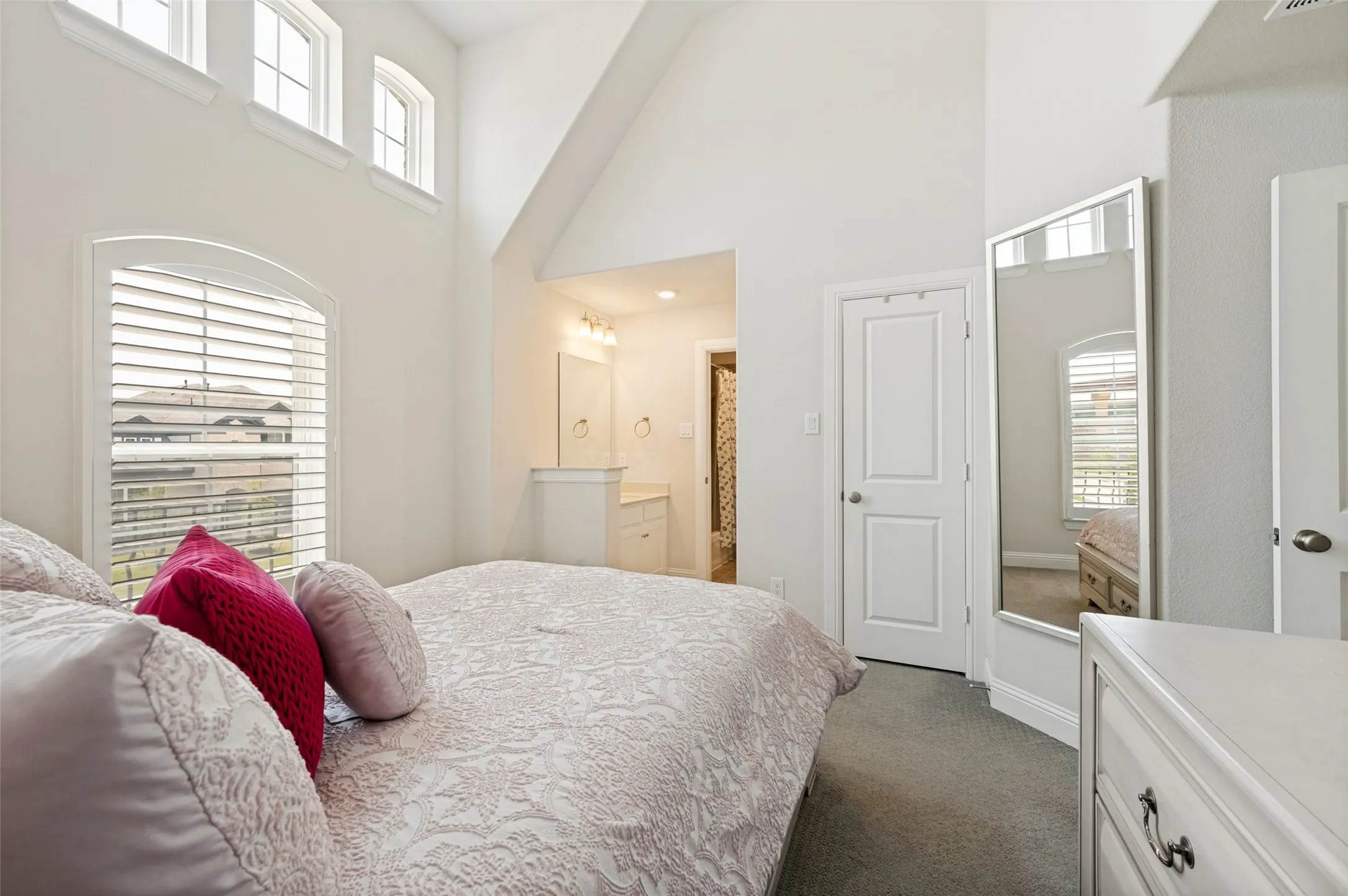 Single Family Residence For Sale in Dallas County , 1935 Stamp Road, Irving, Texas 75062, 5 Bedroom, 4 Bathroom, 2 Garage spaces, 4,031 Sqft, built in 2023, mls#21358561, Real Estate Agent in Irving, Homes For Sale in Dallas county, Homes For Sale in Irving, Realtor in Irving Texas, Real Estate Brokerage Independent Realty Texas, Luminita Cordes Realtor