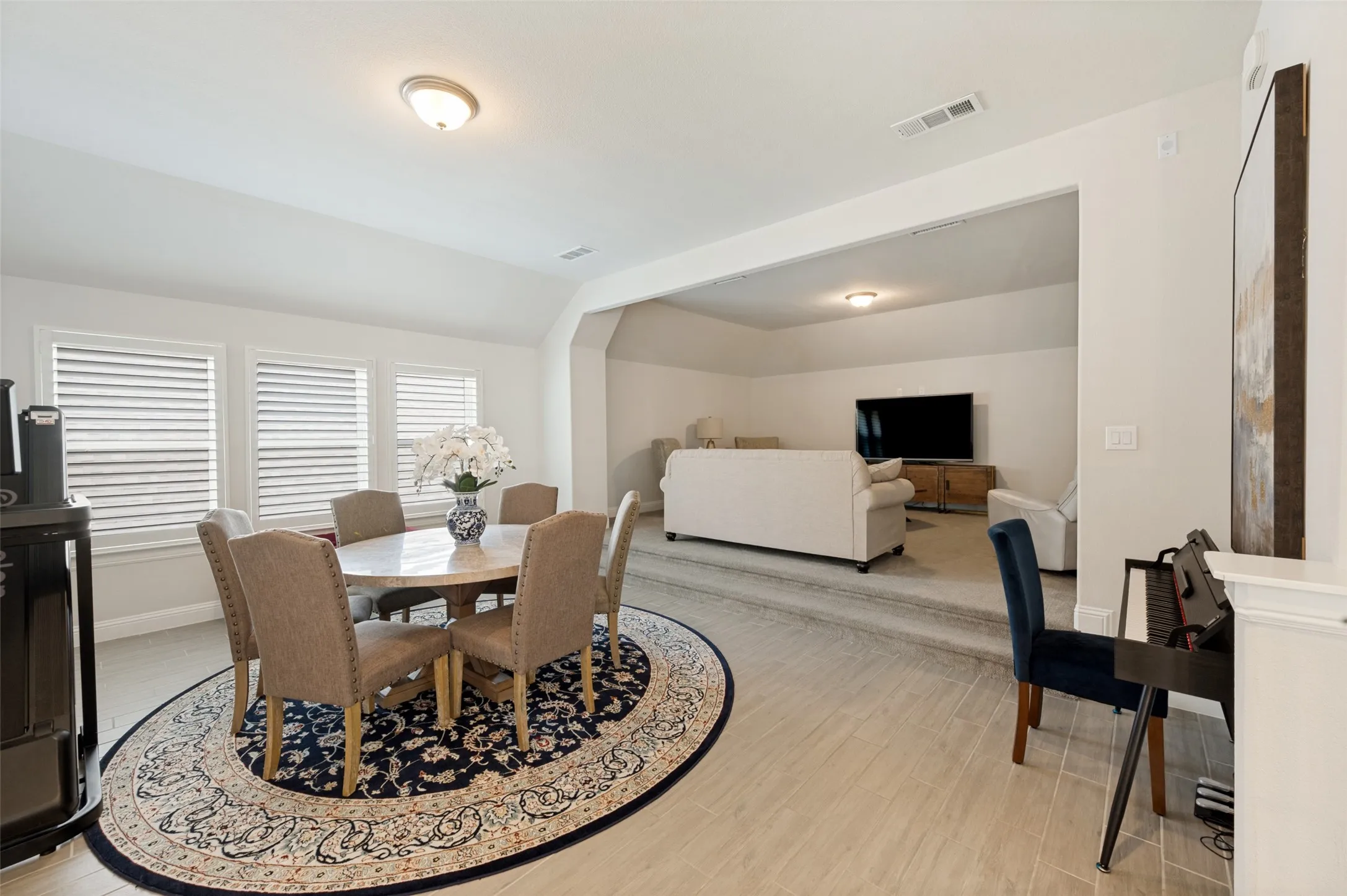 Single Family Residence For Sale in Dallas County , 1935 Stamp Road, Irving, Texas 75062, 5 Bedroom, 4 Bathroom, 2 Garage spaces, 4,031 Sqft, built in 2023, mls#21358561, Real Estate Agent in Irving, Homes For Sale in Dallas county, Homes For Sale in Irving, Realtor in Irving Texas, Real Estate Brokerage Independent Realty Texas, Luminita Cordes Realtor