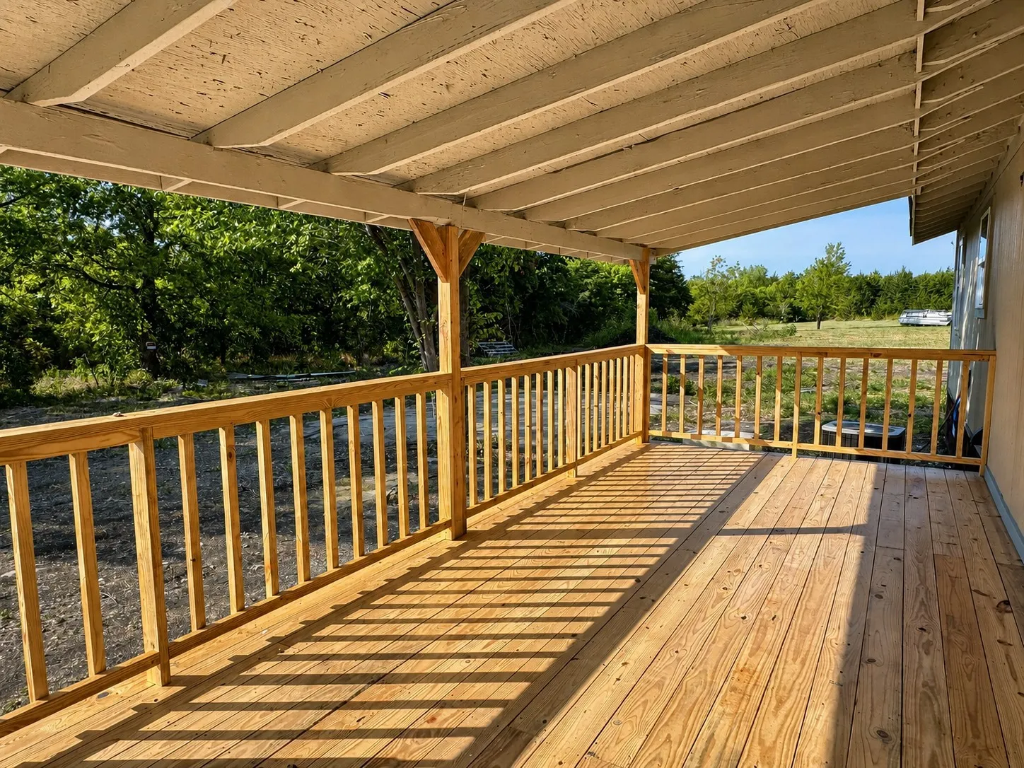 Single Family Residence For Sale in Hunt County , 8275 Bay Drive, Quinlan, Texas 75474, 3 Bedroom, 2 Bathroom, Garage spaces, 1,382 Sqft, built in 1983, mls#21358912, Real Estate Agent in Quinlan, Homes For Sale in Hunt county, Homes For Sale in Quinlan, Realtor in Quinlan Texas, Real Estate Brokerage Independent Realty Texas, Luminita Cordes Realtor