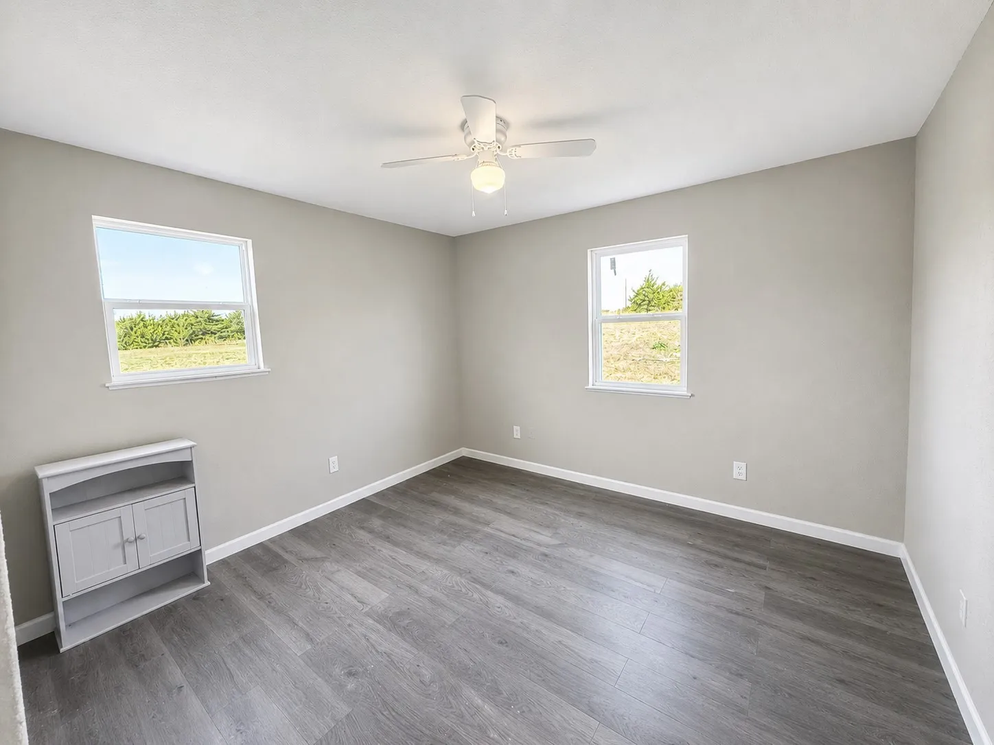 Single Family Residence For Sale in Hunt County , 8275 Bay Drive, Quinlan, Texas 75474, 3 Bedroom, 2 Bathroom, Garage spaces, 1,382 Sqft, built in 1983, mls#21358912, Real Estate Agent in Quinlan, Homes For Sale in Hunt county, Homes For Sale in Quinlan, Realtor in Quinlan Texas, Real Estate Brokerage Independent Realty Texas, Luminita Cordes Realtor