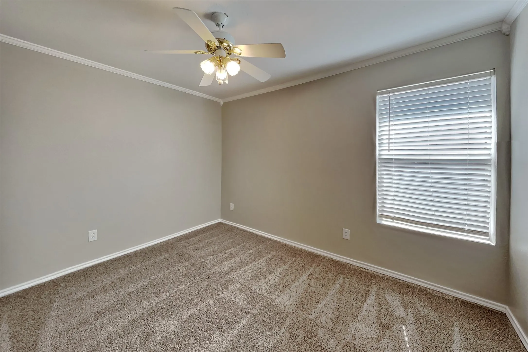 Single Family Residence For Rent in Tarrant County , 3205 Muleshoe Lane, Fort Worth, Texas 76179, 3 Bedroom, 2 Bathroom, 2 Garage spaces, 1,952 Sqft, built in 2000, mls#21358910, Real Estate Agent in Fort Worth, Homes For Rent in Tarrant county, Homes For Rent in Fort Worth, Realtor in Fort Worth Texas, Real Estate Brokerage Independent Realty Texas, Luminita Cordes Realtor