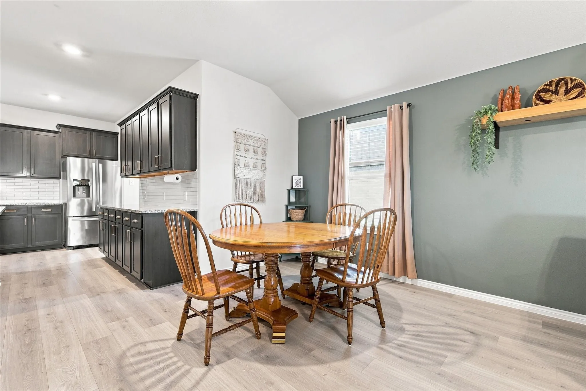 Single Family Residence For Sale in Collin County , 1112 Bois D Arc Lane, Anna, Texas 75409, 4 Bedroom, 2 Bathroom, 2 Garage spaces, 2,059 Sqft, built in 2020, mls#21355642, Real Estate Agent in Anna, Homes For Sale in Collin county, Homes For Sale in Anna, Realtor in Anna Texas, Real Estate Brokerage Independent Realty Texas, Luminita Cordes Realtor