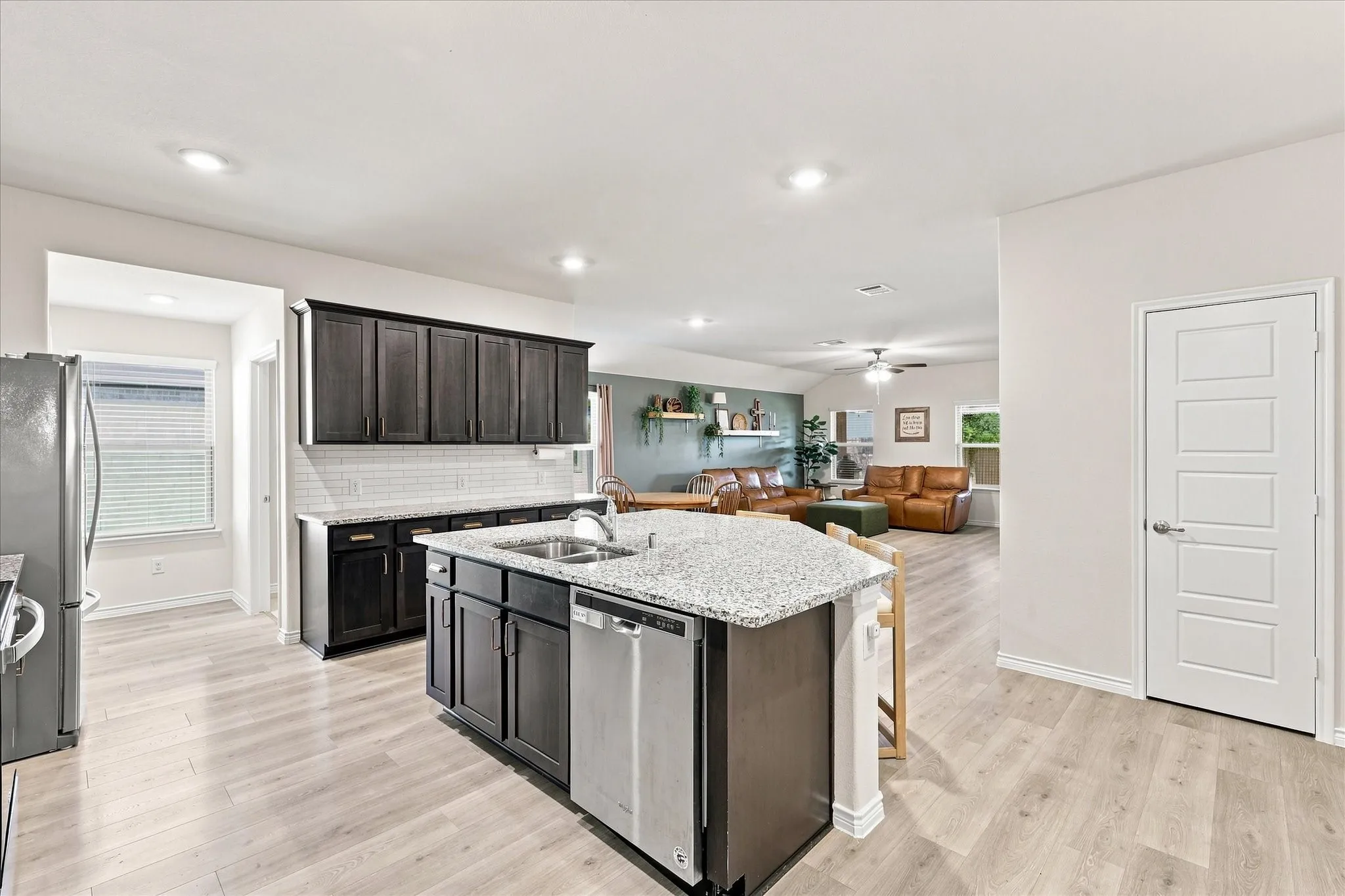 Single Family Residence For Sale in Collin County , 1112 Bois D Arc Lane, Anna, Texas 75409, 4 Bedroom, 2 Bathroom, 2 Garage spaces, 2,059 Sqft, built in 2020, mls#21355642, Real Estate Agent in Anna, Homes For Sale in Collin county, Homes For Sale in Anna, Realtor in Anna Texas, Real Estate Brokerage Independent Realty Texas, Luminita Cordes Realtor
