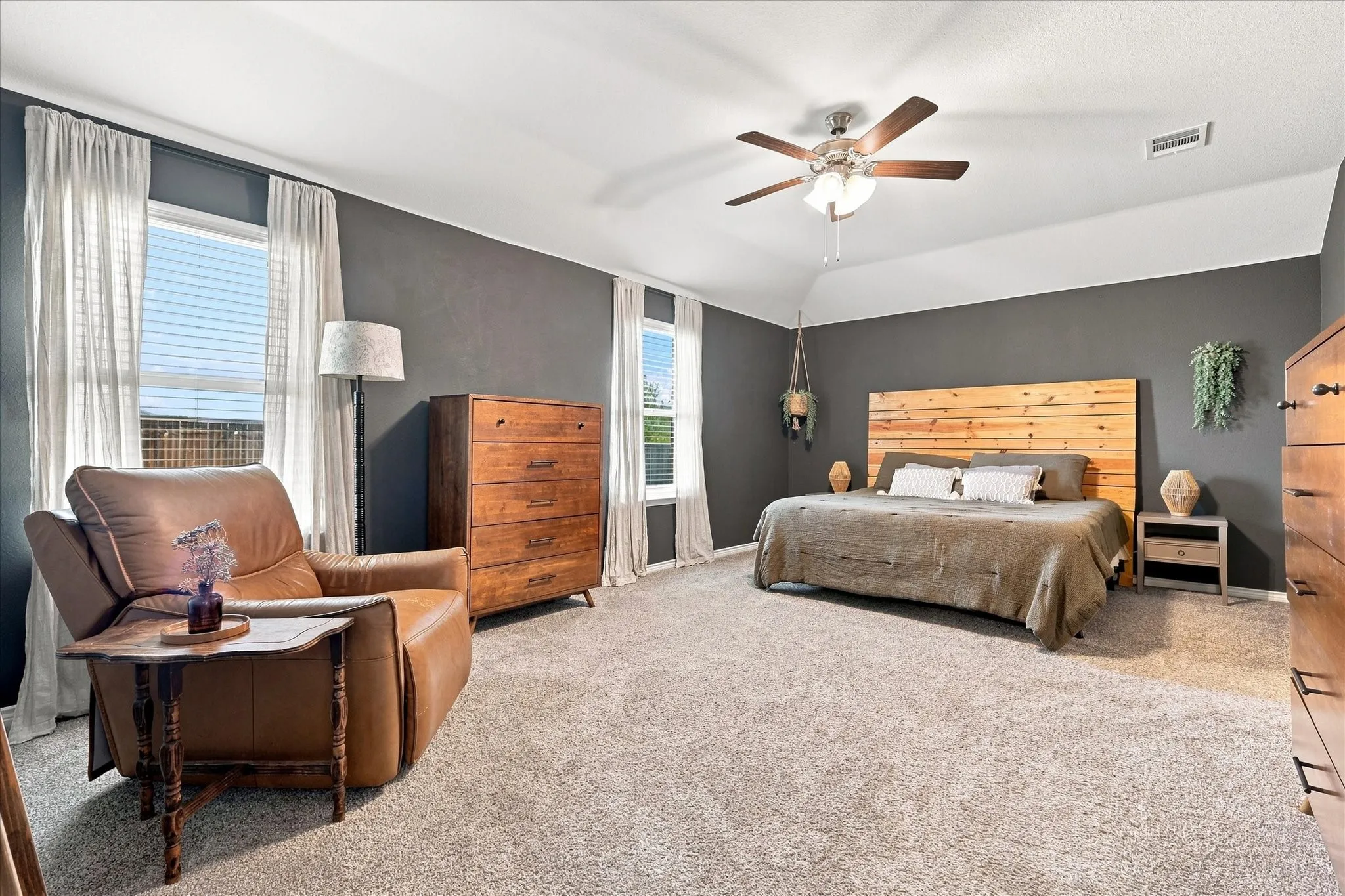 Single Family Residence For Sale in Collin County , 1112 Bois D Arc Lane, Anna, Texas 75409, 4 Bedroom, 2 Bathroom, 2 Garage spaces, 2,059 Sqft, built in 2020, mls#21355642, Real Estate Agent in Anna, Homes For Sale in Collin county, Homes For Sale in Anna, Realtor in Anna Texas, Real Estate Brokerage Independent Realty Texas, Luminita Cordes Realtor