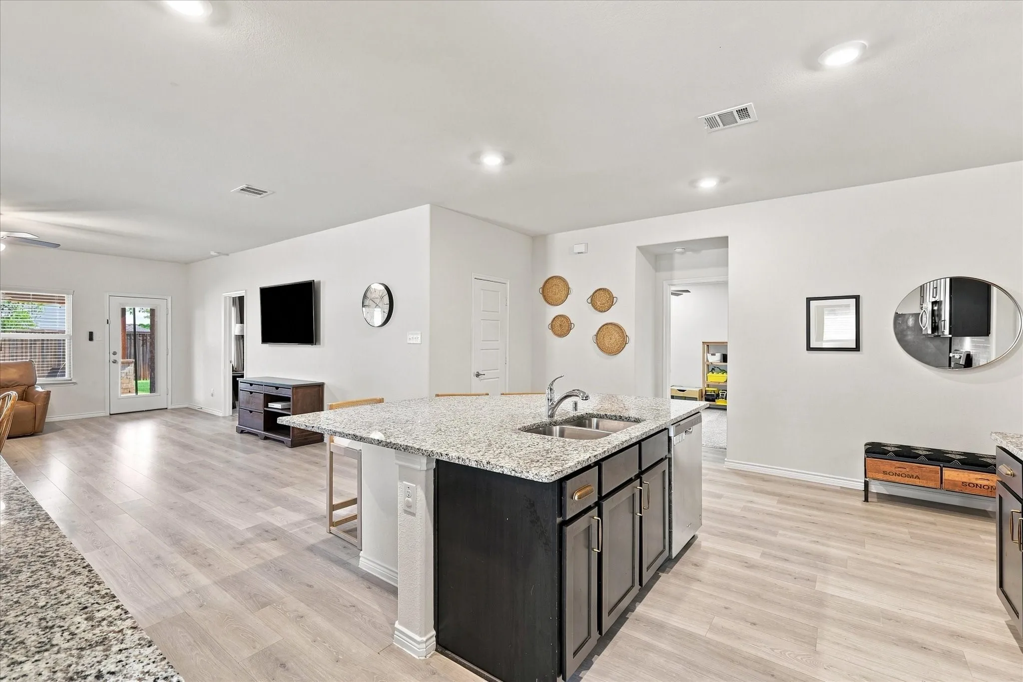 Single Family Residence For Sale in Collin County , 1112 Bois D Arc Lane, Anna, Texas 75409, 4 Bedroom, 2 Bathroom, 2 Garage spaces, 2,059 Sqft, built in 2020, mls#21355642, Real Estate Agent in Anna, Homes For Sale in Collin county, Homes For Sale in Anna, Realtor in Anna Texas, Real Estate Brokerage Independent Realty Texas, Luminita Cordes Realtor