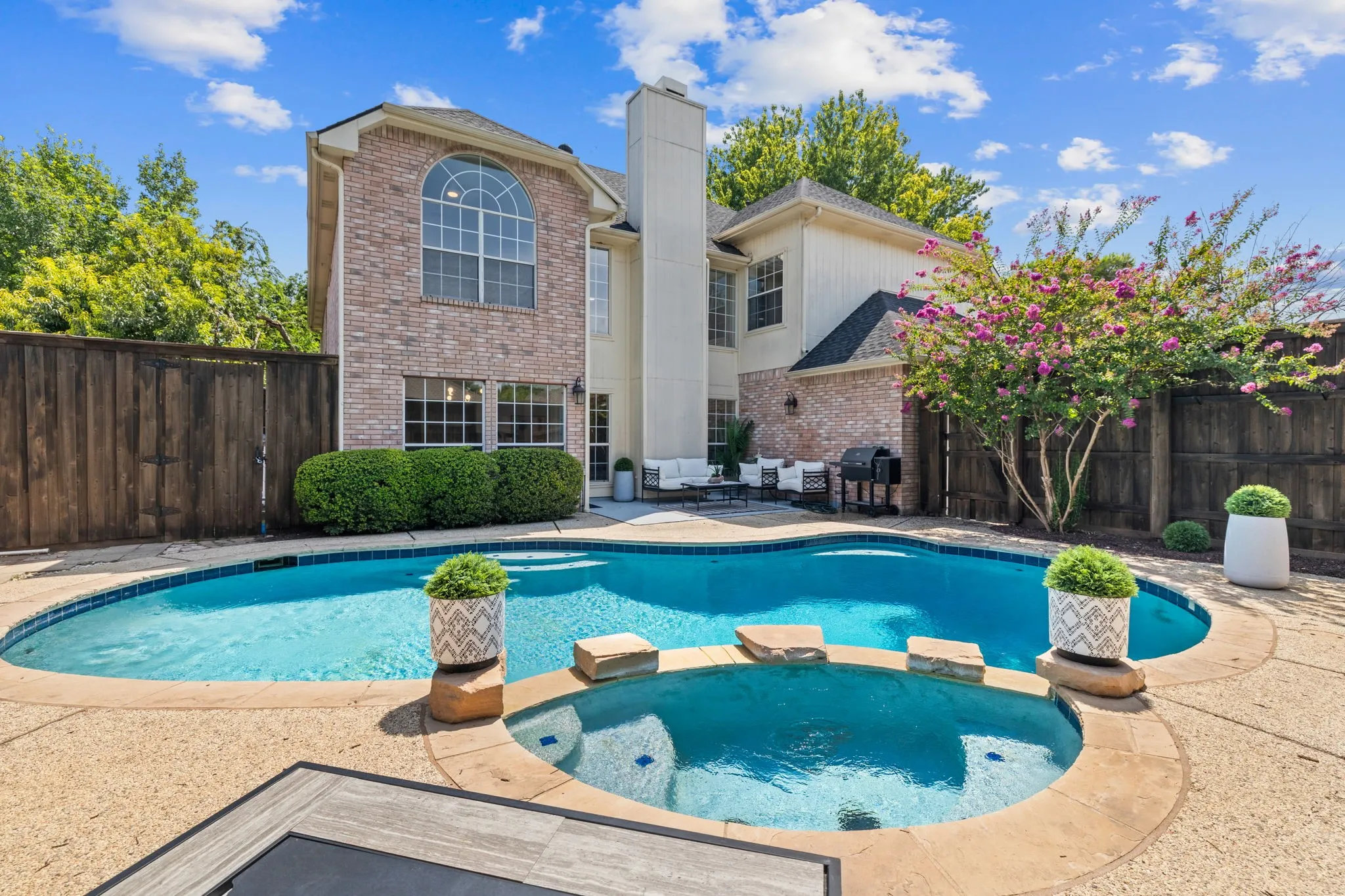 Single Family Residence For Sale in Collin County , 11608 Meridian Drive, Frisco, Texas 75035, 5 Bedroom, 4 Bathroom, 2 Garage spaces, 2,758 Sqft, built in 1996, mls#21358768, Real Estate Agent in Frisco, Homes For Sale in Collin county, Homes For Sale in Frisco, Realtor in Frisco Texas, Real Estate Brokerage Independent Realty Texas, Luminita Cordes Realtor