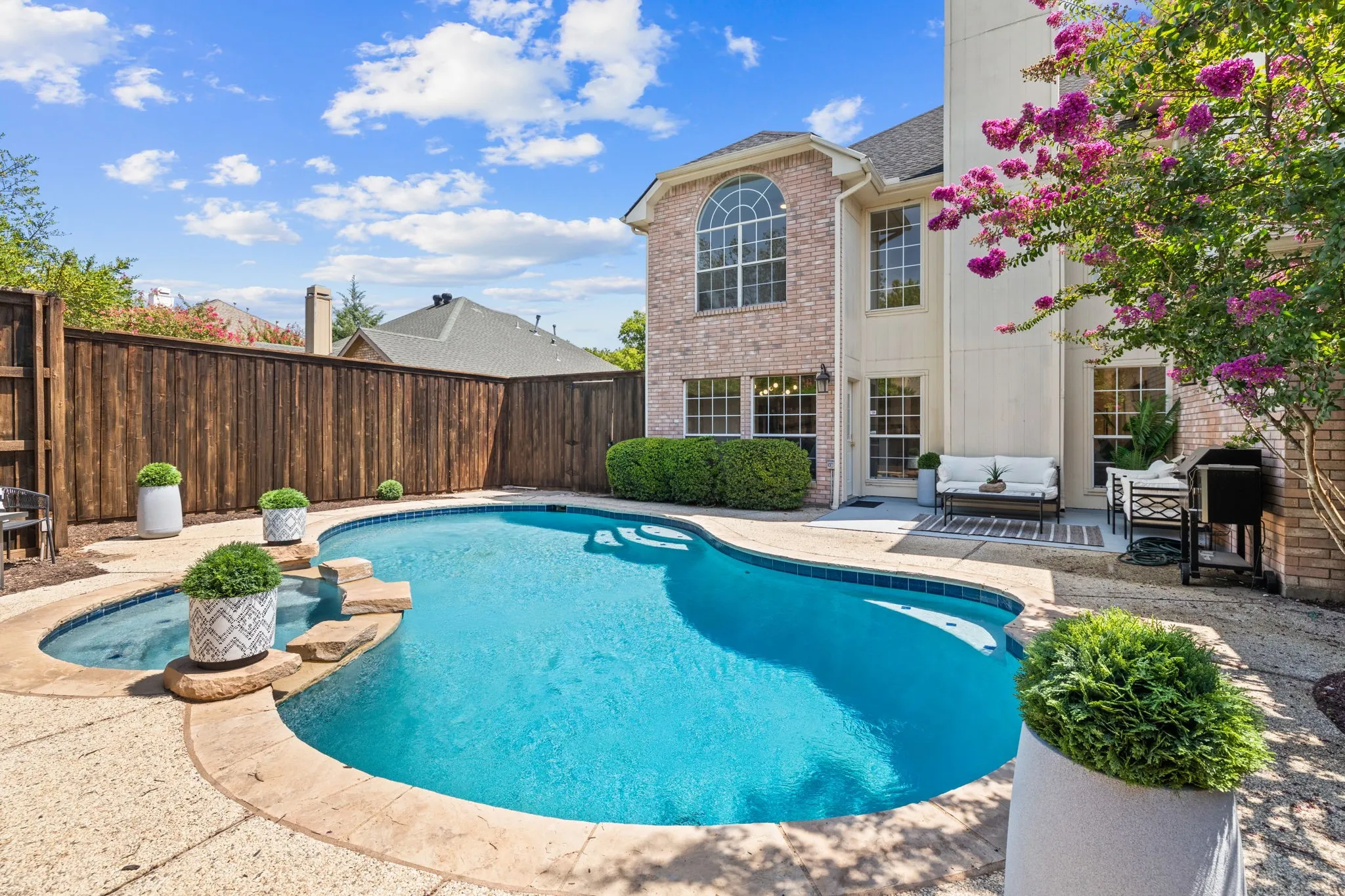 Single Family Residence For Sale in Collin County , 11608 Meridian Drive, Frisco, Texas 75035, 5 Bedroom, 4 Bathroom, 2 Garage spaces, 2,758 Sqft, built in 1996, mls#21358768, Real Estate Agent in Frisco, Homes For Sale in Collin county, Homes For Sale in Frisco, Realtor in Frisco Texas, Real Estate Brokerage Independent Realty Texas, Luminita Cordes Realtor