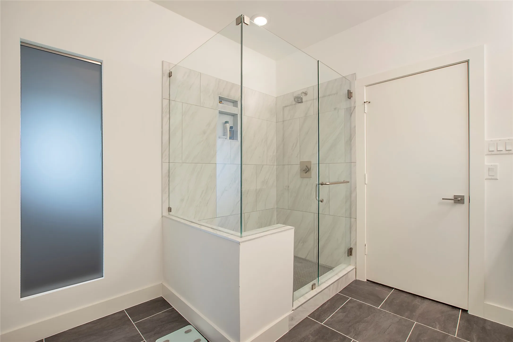 Townhouse For Sale in Dallas County , 4634 Virginia Avenue, Dallas, Texas 75204, 3 Bedroom, 4 Bathroom, 2 Garage spaces, 2,260 Sqft, built in 2019, Price $575,000, mls#21358809, Real Estate Agent in Dallas, Homes For Sale in Dallas county, Homes For Sale in Dallas, Realtor in Dallas Texas, Real Estate Brokerage Independent Realty Texas, Luminita Cordes Realtor
