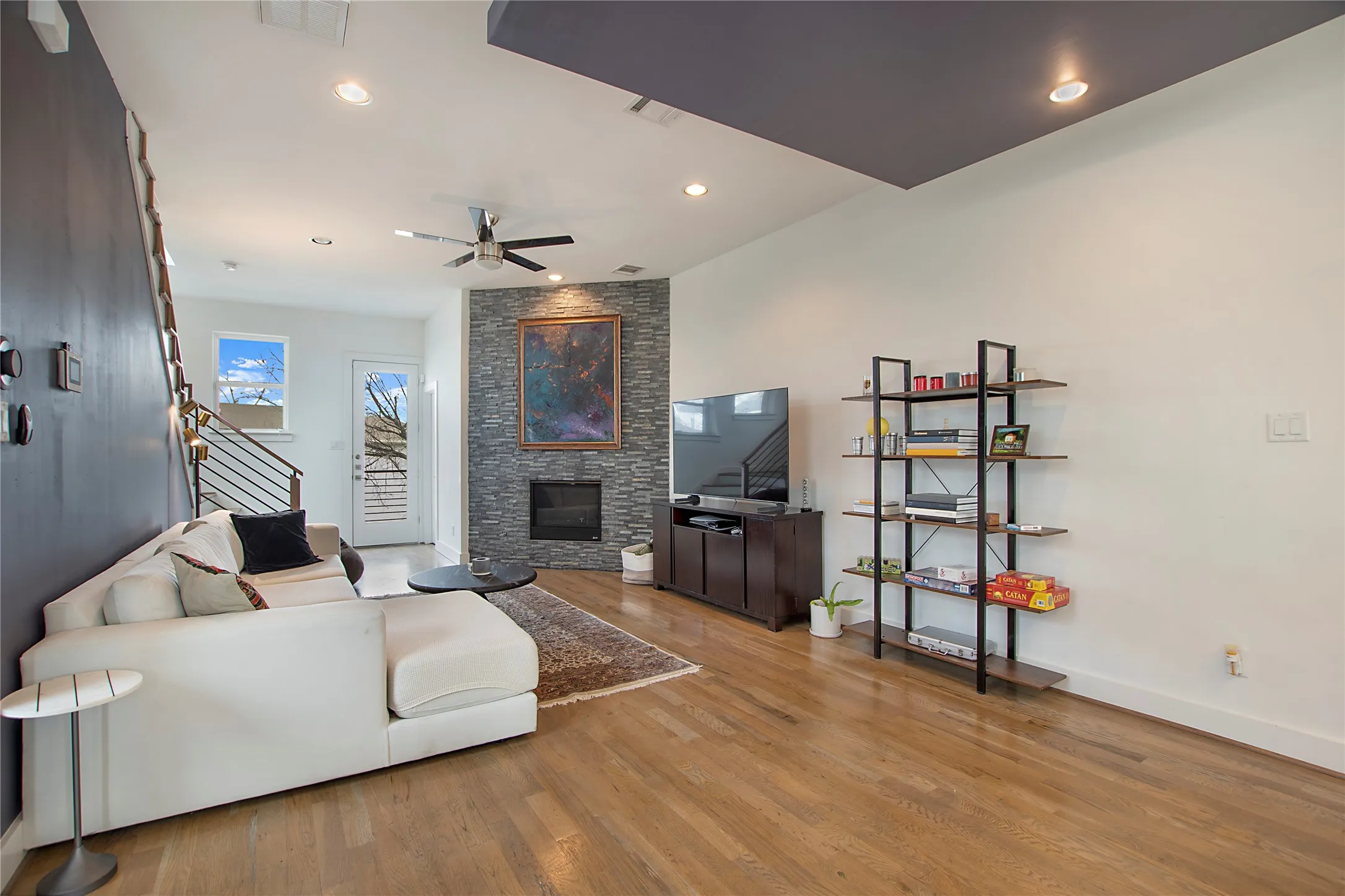 Townhouse For Sale in Dallas County , 4634 Virginia Avenue, Dallas, Texas 75204, 3 Bedroom, 4 Bathroom, 2 Garage spaces, 2,260 Sqft, built in 2019, Price $575,000, mls#21358809, Real Estate Agent in Dallas, Homes For Sale in Dallas county, Homes For Sale in Dallas, Realtor in Dallas Texas, Real Estate Brokerage Independent Realty Texas, Luminita Cordes Realtor