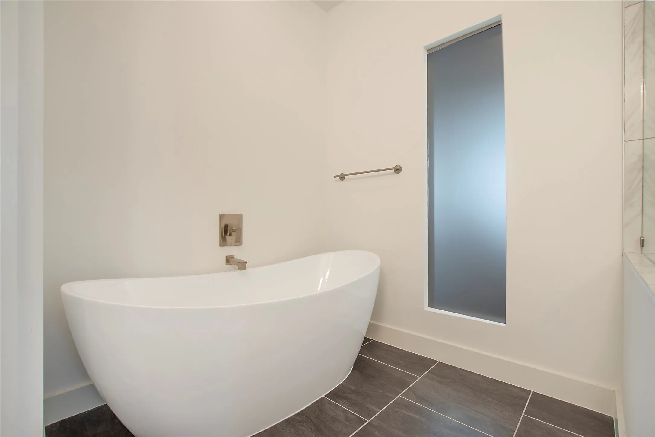 Townhouse For Sale in Dallas County , 4634 Virginia Avenue, Dallas, Texas 75204, 3 Bedroom, 4 Bathroom, 2 Garage spaces, 2,260 Sqft, built in 2019, Price $575,000, mls#21358809, Real Estate Agent in Dallas, Homes For Sale in Dallas county, Homes For Sale in Dallas, Realtor in Dallas Texas, Real Estate Brokerage Independent Realty Texas, Luminita Cordes Realtor