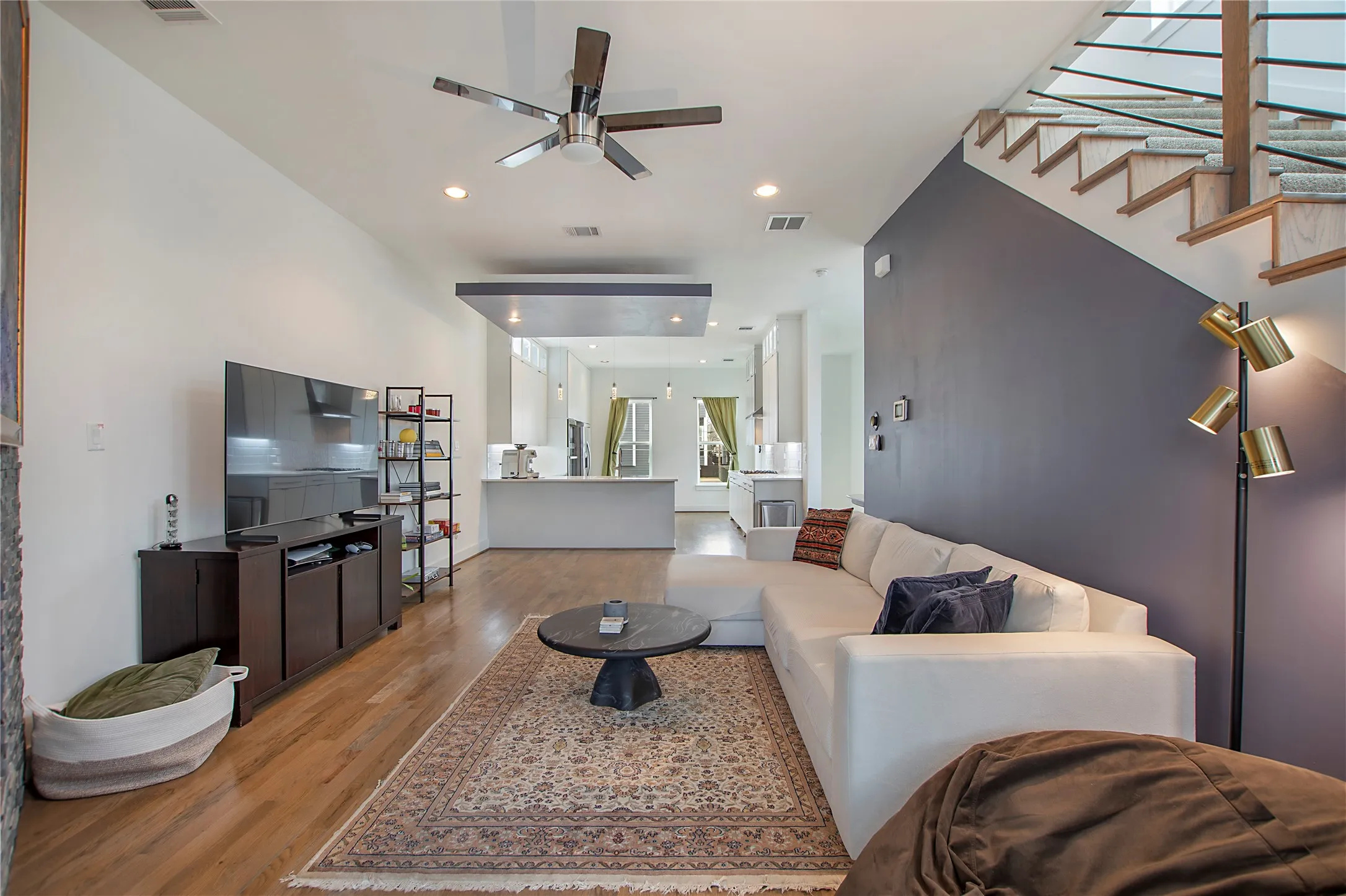 Townhouse For Sale in Dallas County , 4634 Virginia Avenue, Dallas, Texas 75204, 3 Bedroom, 4 Bathroom, 2 Garage spaces, 2,260 Sqft, built in 2019, Price $575,000, mls#21358809, Real Estate Agent in Dallas, Homes For Sale in Dallas county, Homes For Sale in Dallas, Realtor in Dallas Texas, Real Estate Brokerage Independent Realty Texas, Luminita Cordes Realtor