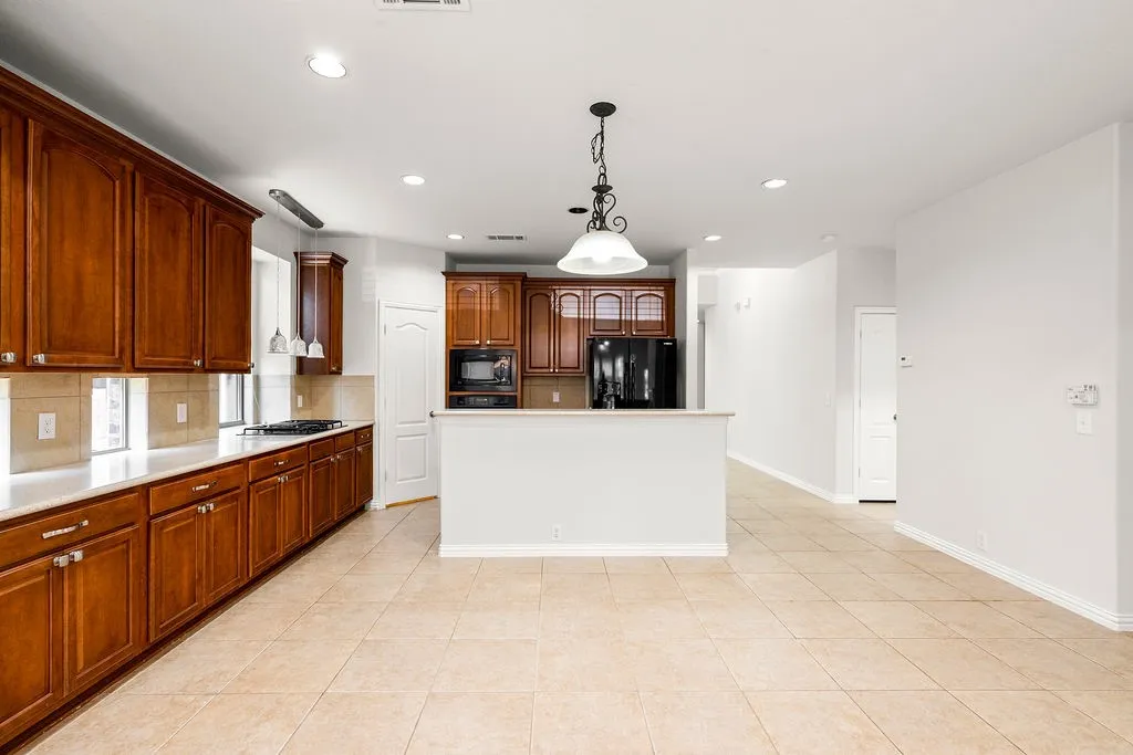 Single Family Residence For Rent in Collin County , 8731 Dancliff Drive, Frisco, Texas 75033, 4 Bedroom, 3 Bathroom, 2 Garage spaces, 2,094 Sqft, built in 2005, mls#21358743, Real Estate Agent in Frisco, Homes For Rent in Collin county, Homes For Rent in Frisco, Realtor in Frisco Texas, Real Estate Brokerage Independent Realty Texas, Luminita Cordes Realtor