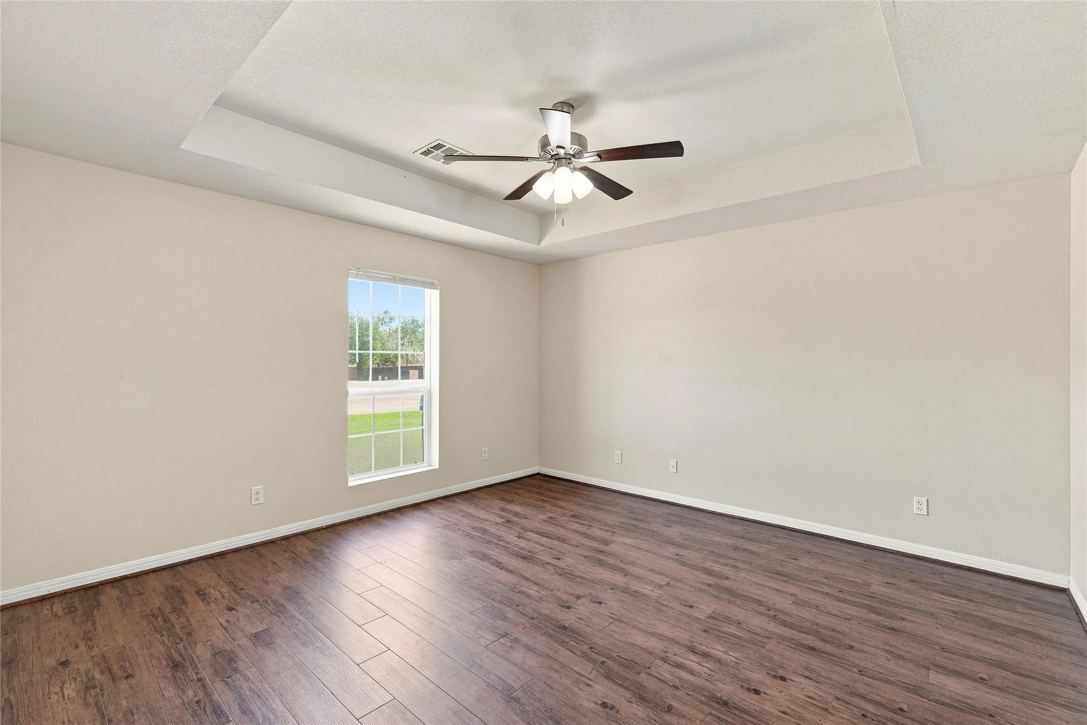 Recessed ceiling detail with a flush-mount ceiling fan