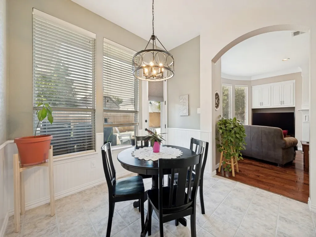 Single Family Residence For Sale in Denton County , 8201 Mckenzie Court, Frisco, Texas 75036, 5 Bedroom, 4 Bathroom, 3 Garage spaces, 3,893 Sqft, built in 2001, Price $700,000, mls#21358752, Real Estate Agent in Frisco, Homes For Sale in Denton county, Homes For Sale in Frisco, Realtor in Frisco Texas, Real Estate Brokerage Independent Realty Texas, Luminita Cordes Realtor