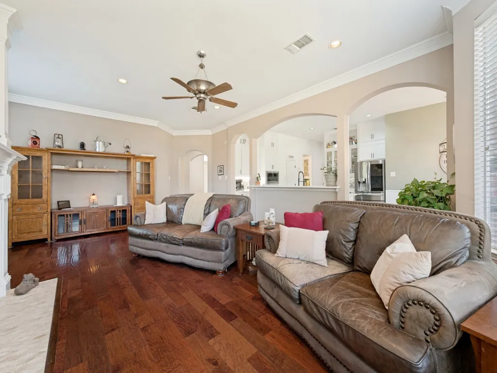 Single Family Residence For Sale in Denton County , 8201 Mckenzie Court, Frisco, Texas 75036, 5 Bedroom, 4 Bathroom, 3 Garage spaces, 3,893 Sqft, built in 2001, Price $700,000, mls#21358752, Real Estate Agent in Frisco, Homes For Sale in Denton county, Homes For Sale in Frisco, Realtor in Frisco Texas, Real Estate Brokerage Independent Realty Texas, Luminita Cordes Realtor