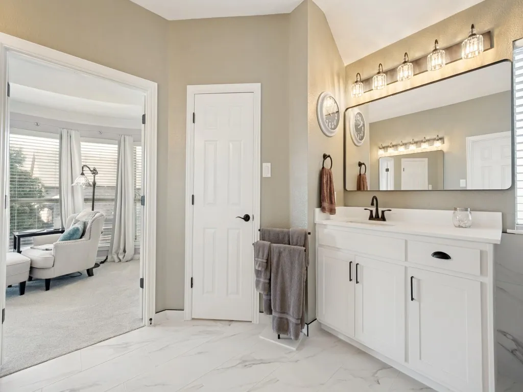 Single Family Residence For Sale in Denton County , 8201 Mckenzie Court, Frisco, Texas 75036, 5 Bedroom, 4 Bathroom, 3 Garage spaces, 3,893 Sqft, built in 2001, Price $700,000, mls#21358752, Real Estate Agent in Frisco, Homes For Sale in Denton county, Homes For Sale in Frisco, Realtor in Frisco Texas, Real Estate Brokerage Independent Realty Texas, Luminita Cordes Realtor