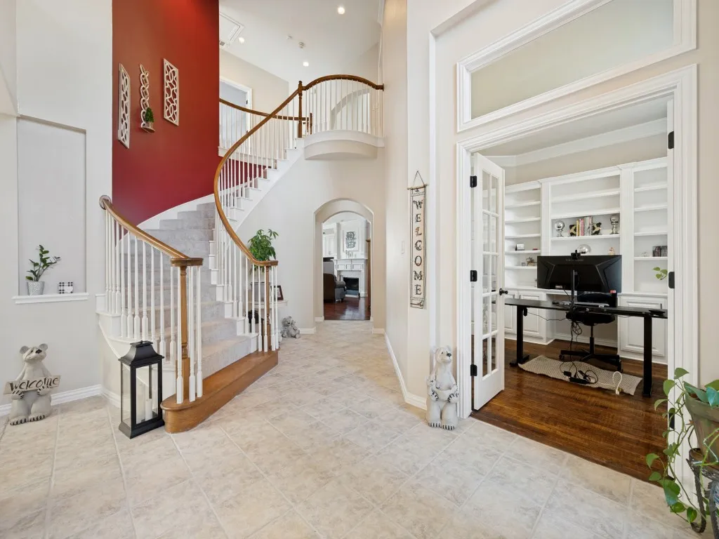 Single Family Residence For Sale in Denton County , 8201 Mckenzie Court, Frisco, Texas 75036, 5 Bedroom, 4 Bathroom, 3 Garage spaces, 3,893 Sqft, built in 2001, Price $700,000, mls#21358752, Real Estate Agent in Frisco, Homes For Sale in Denton county, Homes For Sale in Frisco, Realtor in Frisco Texas, Real Estate Brokerage Independent Realty Texas, Luminita Cordes Realtor