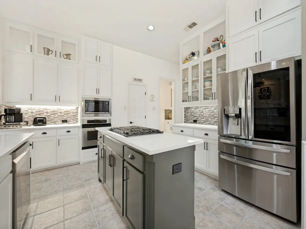 Single Family Residence For Sale in Denton County , 8201 Mckenzie Court, Frisco, Texas 75036, 5 Bedroom, 4 Bathroom, 3 Garage spaces, 3,893 Sqft, built in 2001, Price $700,000, mls#21358752, Real Estate Agent in Frisco, Homes For Sale in Denton county, Homes For Sale in Frisco, Realtor in Frisco Texas, Real Estate Brokerage Independent Realty Texas, Luminita Cordes Realtor