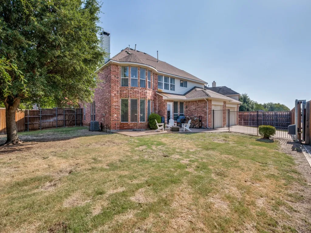Single Family Residence For Sale in Denton County , 8201 Mckenzie Court, Frisco, Texas 75036, 5 Bedroom, 4 Bathroom, 3 Garage spaces, 3,893 Sqft, built in 2001, Price $700,000, mls#21358752, Real Estate Agent in Frisco, Homes For Sale in Denton county, Homes For Sale in Frisco, Realtor in Frisco Texas, Real Estate Brokerage Independent Realty Texas, Luminita Cordes Realtor