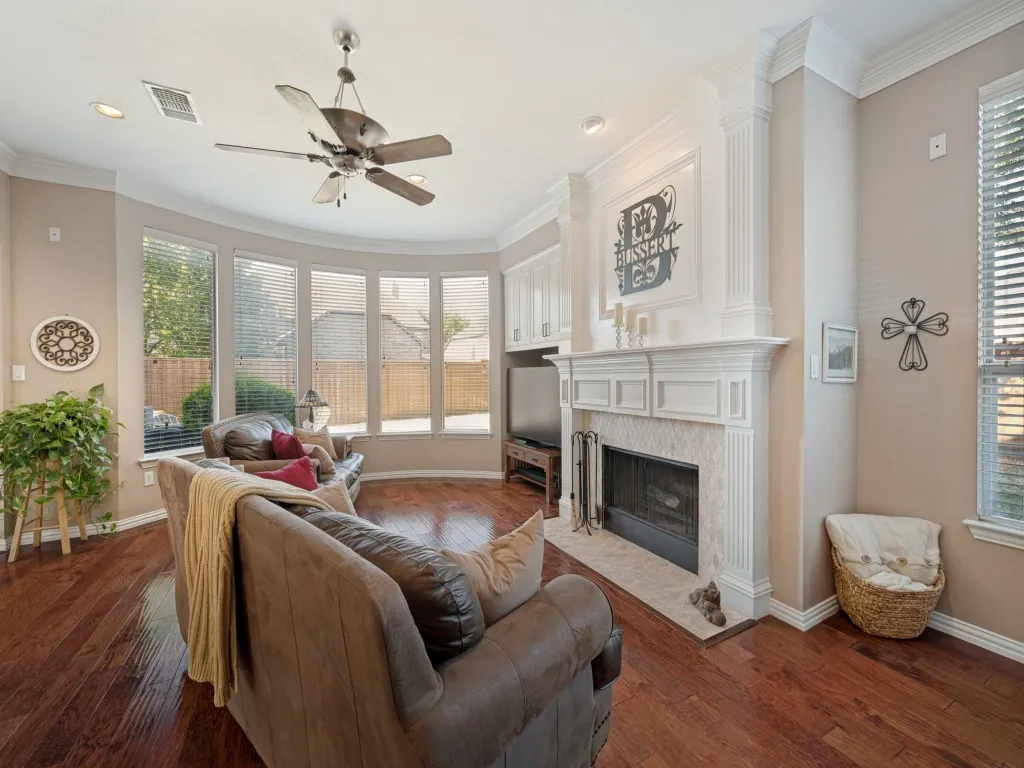 Single Family Residence For Sale in Denton County , 8201 Mckenzie Court, Frisco, Texas 75036, 5 Bedroom, 4 Bathroom, 3 Garage spaces, 3,893 Sqft, built in 2001, Price $700,000, mls#21358752, Real Estate Agent in Frisco, Homes For Sale in Denton county, Homes For Sale in Frisco, Realtor in Frisco Texas, Real Estate Brokerage Independent Realty Texas, Luminita Cordes Realtor