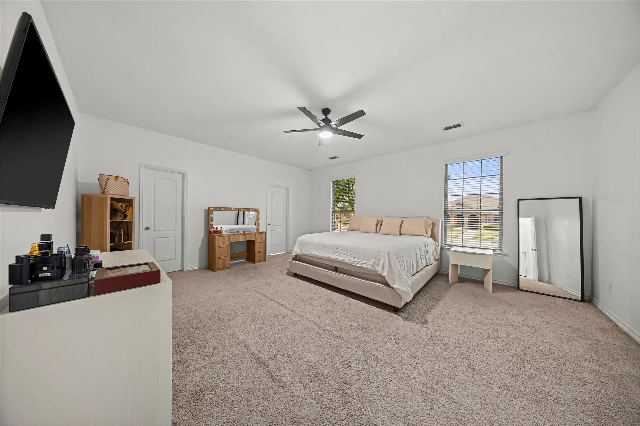 Single Family Residence For Sale in Dallas County , 741 Jewelflower Drive, De Soto, Texas 75115, 4 Bedroom, 2 Bathroom, 2 Garage spaces, 2,349 Sqft, built in 2016, mls#21358660, Real Estate Agent in De Soto, Homes For Sale in Dallas county, Homes For Sale in De Soto, Realtor in De Soto Texas, Real Estate Brokerage Independent Realty Texas, Luminita Cordes Realtor