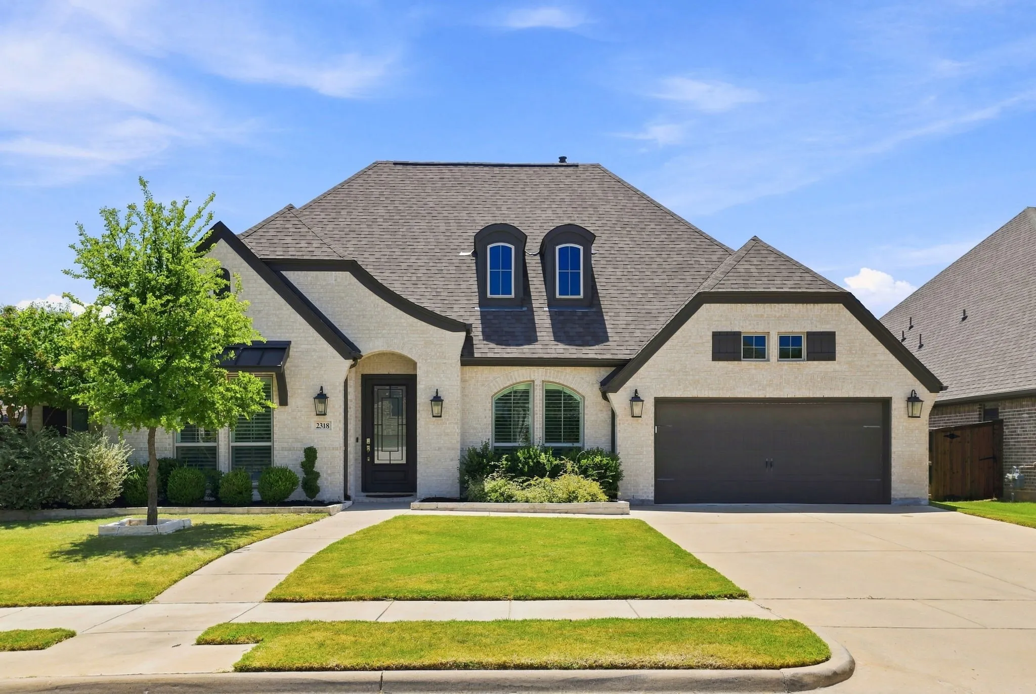 Single Family Residence For Sale in Collin County , 2318 Jefferson Avenue, Melissa, Texas 75454, 4 Bedroom, 5 Bathroom, 3 Garage spaces, 3,554 Sqft, built in 2019, mls#21356738, Real Estate Agent in Melissa, Homes For Sale in Collin county, Homes For Sale in Melissa, Realtor in Melissa Texas, Real Estate Brokerage Independent Realty Texas, Luminita Cordes Realtor