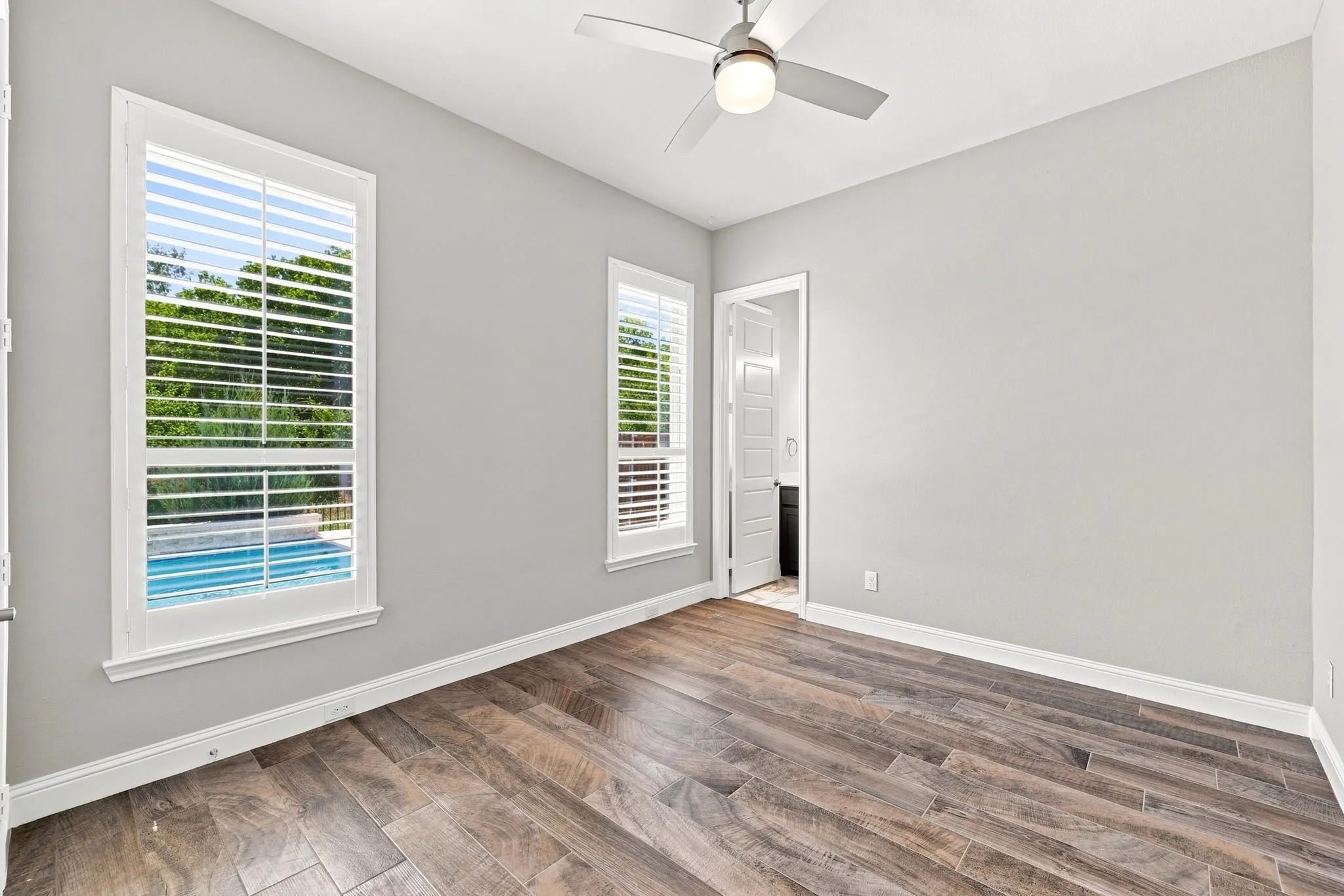 Single Family Residence For Sale in Collin County , 2318 Jefferson Avenue, Melissa, Texas 75454, 4 Bedroom, 5 Bathroom, 3 Garage spaces, 3,554 Sqft, built in 2019, mls#21356738, Real Estate Agent in Melissa, Homes For Sale in Collin county, Homes For Sale in Melissa, Realtor in Melissa Texas, Real Estate Brokerage Independent Realty Texas, Luminita Cordes Realtor