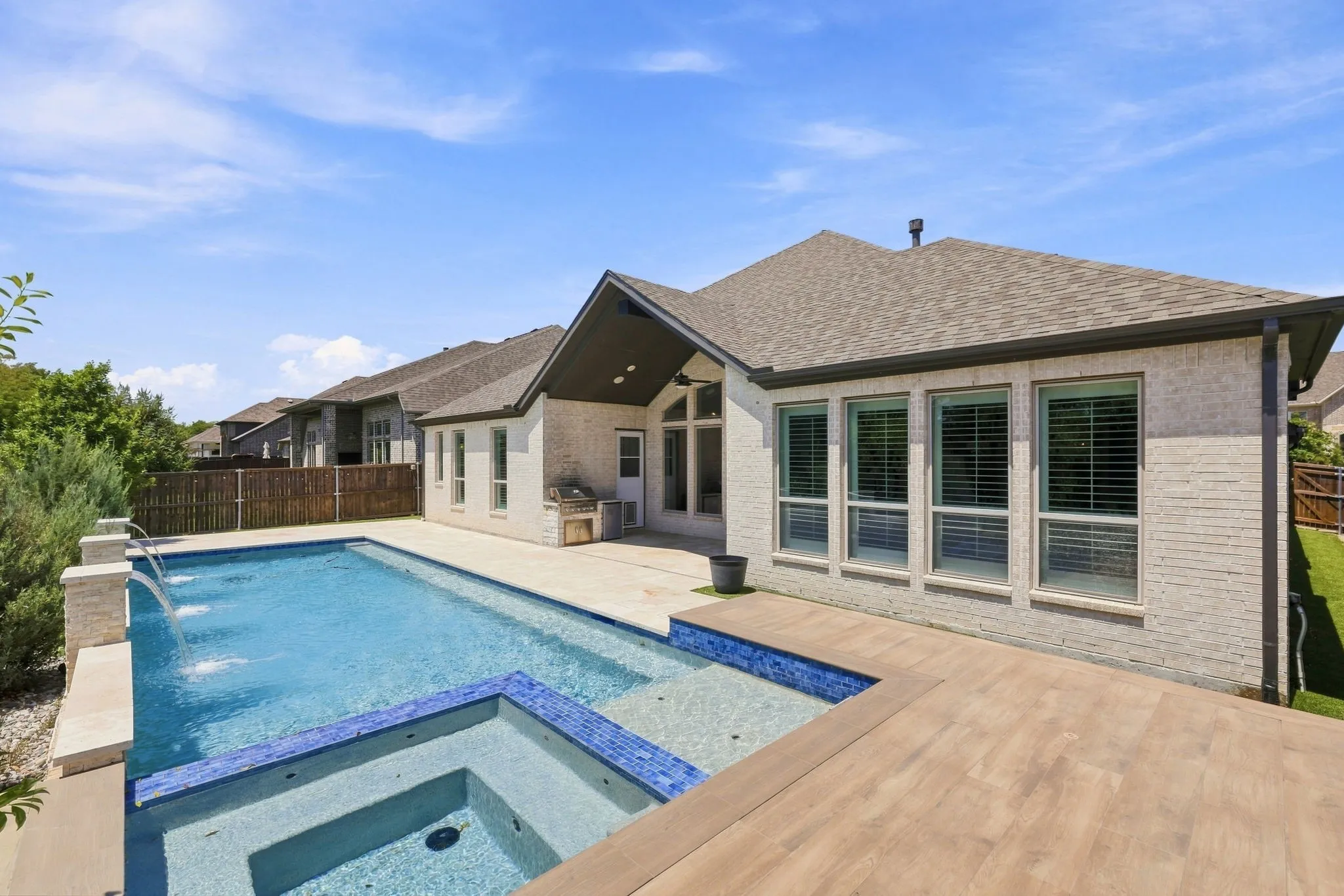 Single Family Residence For Sale in Collin County , 2318 Jefferson Avenue, Melissa, Texas 75454, 4 Bedroom, 5 Bathroom, 3 Garage spaces, 3,554 Sqft, built in 2019, mls#21356738, Real Estate Agent in Melissa, Homes For Sale in Collin county, Homes For Sale in Melissa, Realtor in Melissa Texas, Real Estate Brokerage Independent Realty Texas, Luminita Cordes Realtor