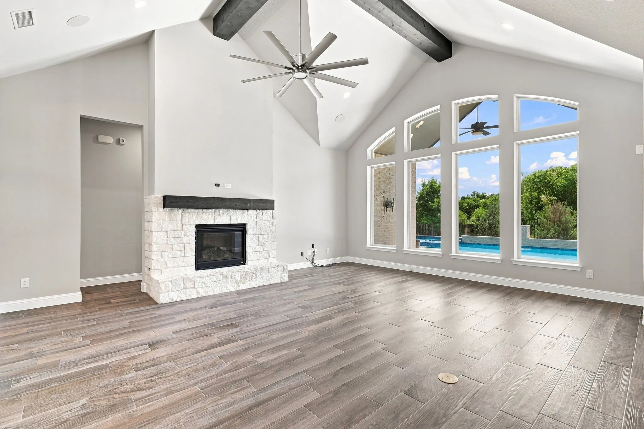 Single Family Residence For Sale in Collin County , 2318 Jefferson Avenue, Melissa, Texas 75454, 4 Bedroom, 5 Bathroom, 3 Garage spaces, 3,554 Sqft, built in 2019, mls#21356738, Real Estate Agent in Melissa, Homes For Sale in Collin county, Homes For Sale in Melissa, Realtor in Melissa Texas, Real Estate Brokerage Independent Realty Texas, Luminita Cordes Realtor