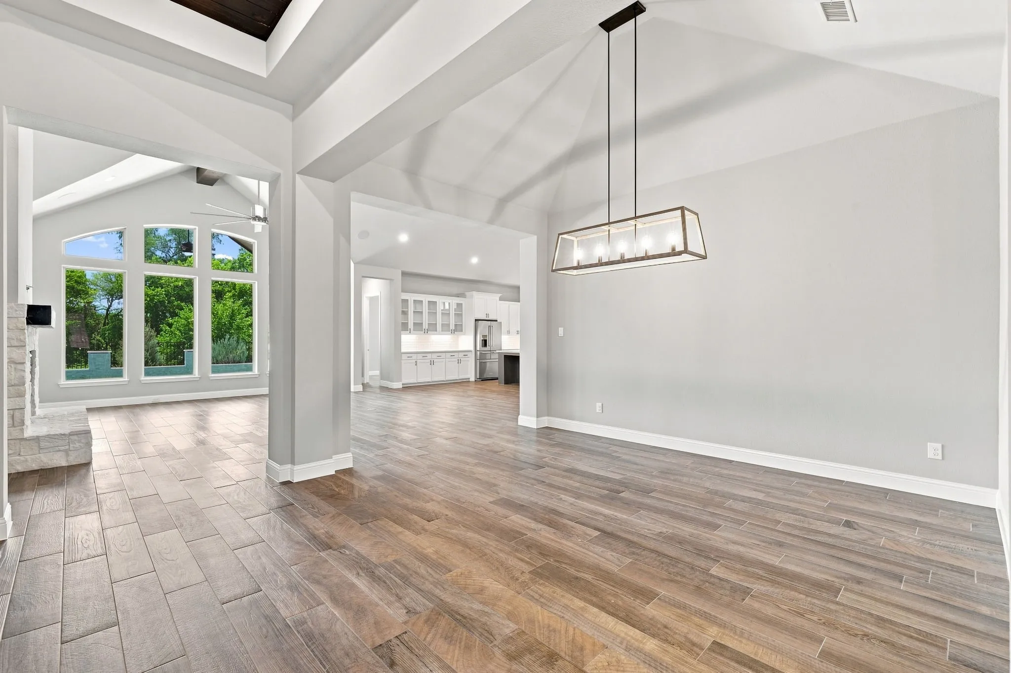Single Family Residence For Sale in Collin County , 2318 Jefferson Avenue, Melissa, Texas 75454, 4 Bedroom, 5 Bathroom, 3 Garage spaces, 3,554 Sqft, built in 2019, mls#21356738, Real Estate Agent in Melissa, Homes For Sale in Collin county, Homes For Sale in Melissa, Realtor in Melissa Texas, Real Estate Brokerage Independent Realty Texas, Luminita Cordes Realtor