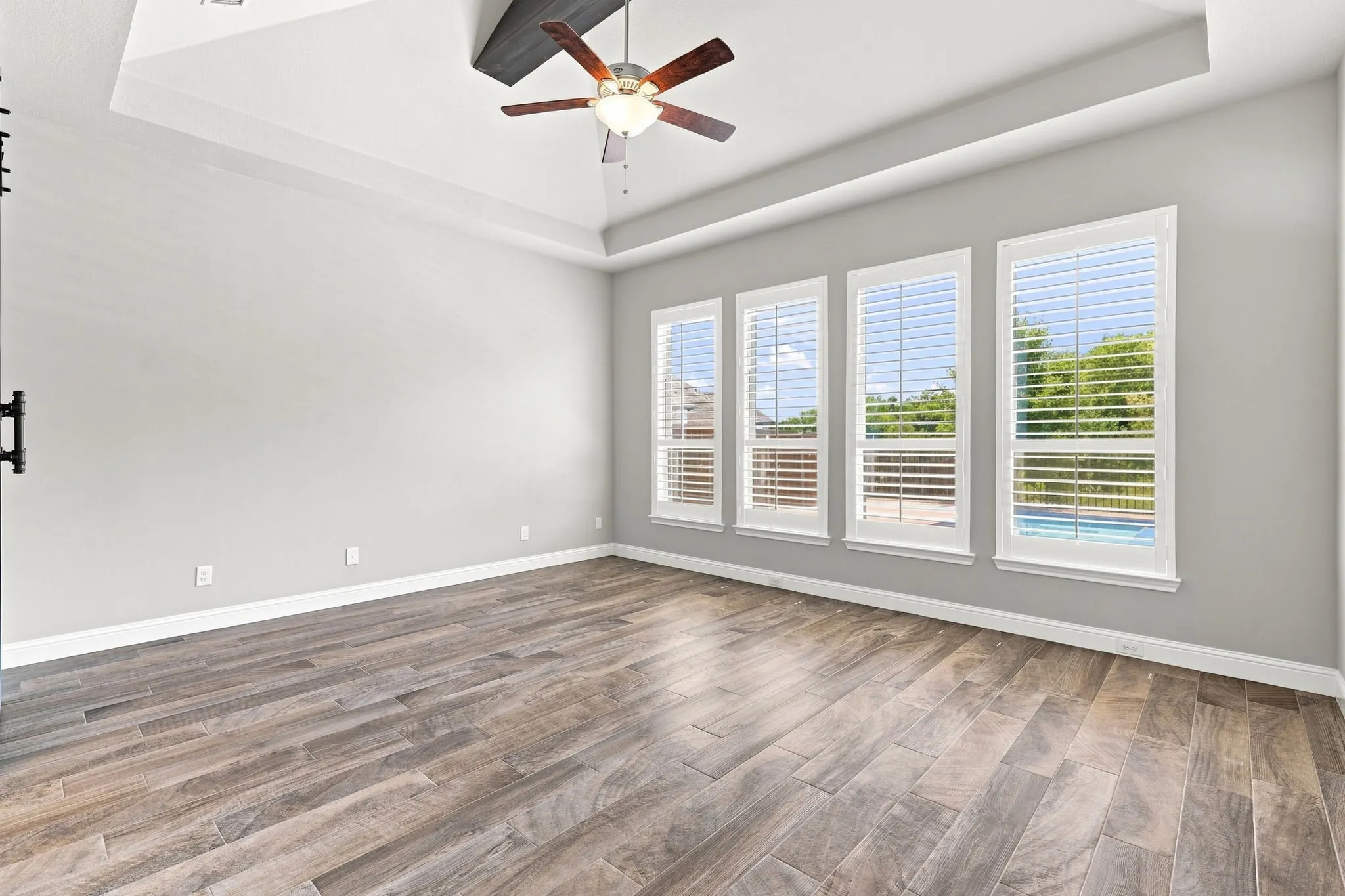 Single Family Residence For Sale in Collin County , 2318 Jefferson Avenue, Melissa, Texas 75454, 4 Bedroom, 5 Bathroom, 3 Garage spaces, 3,554 Sqft, built in 2019, mls#21356738, Real Estate Agent in Melissa, Homes For Sale in Collin county, Homes For Sale in Melissa, Realtor in Melissa Texas, Real Estate Brokerage Independent Realty Texas, Luminita Cordes Realtor