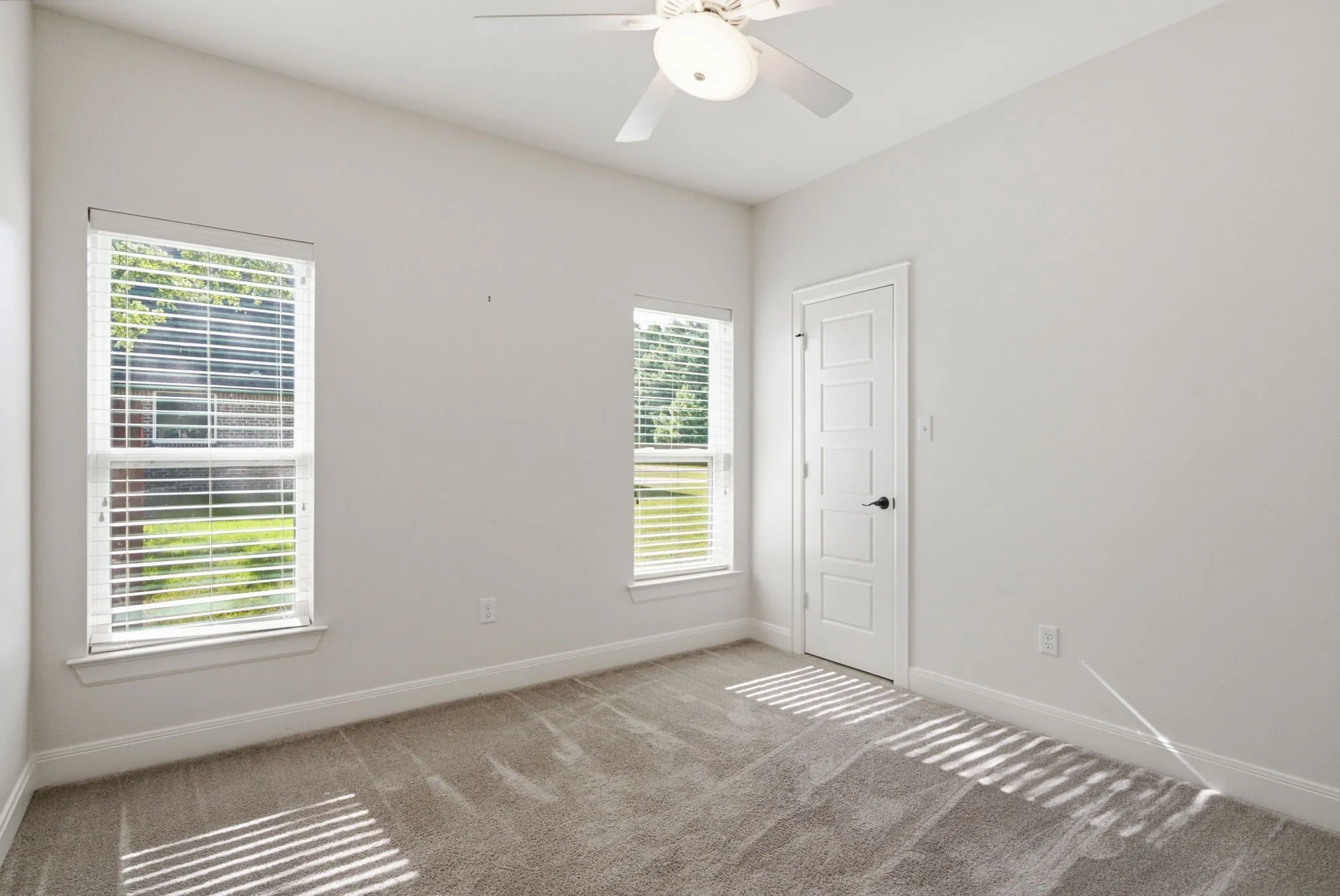 Single Family Residence For Sale in Wood County , 158 Forest View Drive, Mineola, Texas 75773, 4 Bedroom, 3 Bathroom, 2 Garage spaces, 2,445 Sqft, built in 2021, mls#21358098, Real Estate Agent in Mineola, Homes For Sale in Wood county, Homes For Sale in Mineola, Realtor in Mineola Texas, Real Estate Brokerage Independent Realty Texas, Luminita Cordes Realtor