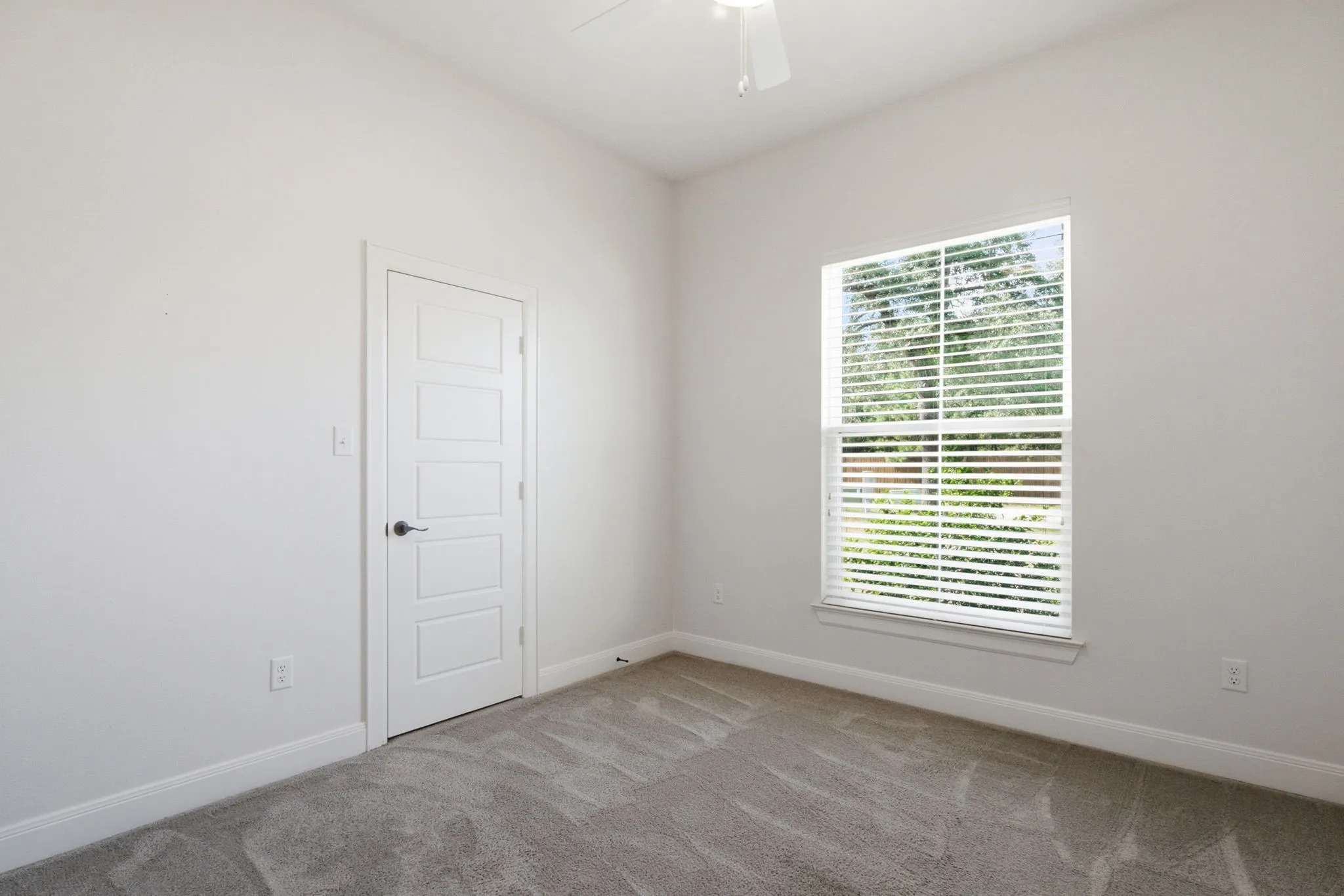 Single Family Residence For Sale in Wood County , 158 Forest View Drive, Mineola, Texas 75773, 4 Bedroom, 3 Bathroom, 2 Garage spaces, 2,445 Sqft, built in 2021, mls#21358098, Real Estate Agent in Mineola, Homes For Sale in Wood county, Homes For Sale in Mineola, Realtor in Mineola Texas, Real Estate Brokerage Independent Realty Texas, Luminita Cordes Realtor